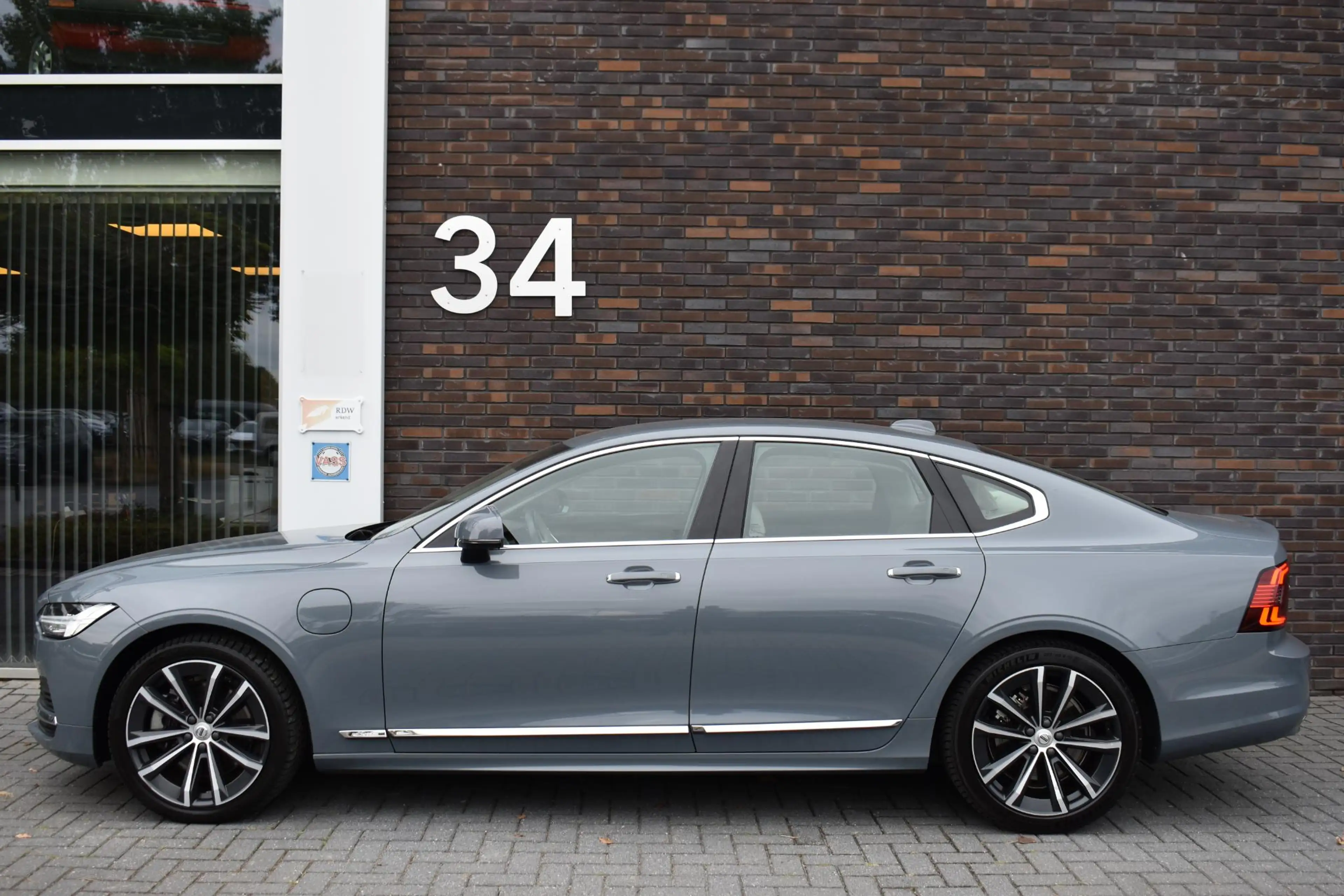 Volvo S90 2.0 T8 AWD Inscription — photo 2