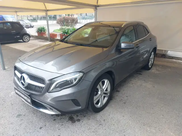 Mercedes-Benz GLA 180 GLA 180 d Business auto