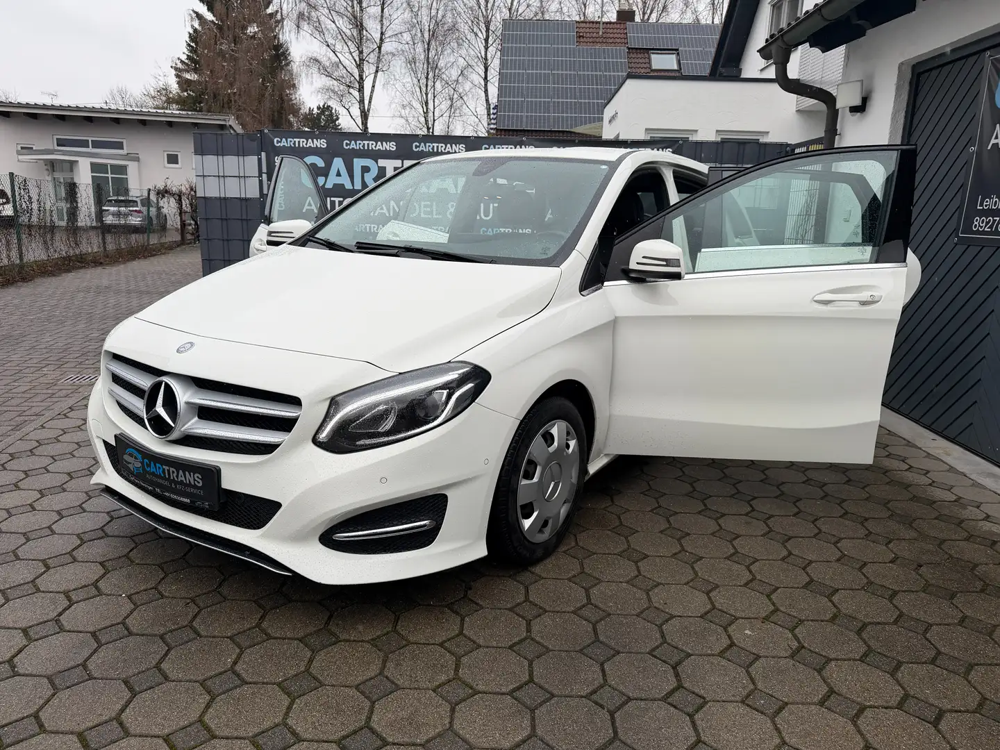 Mercedes-Benz B 180 d Score Urban + NAVI + 0% FINANZIERUNG Blanco - 1