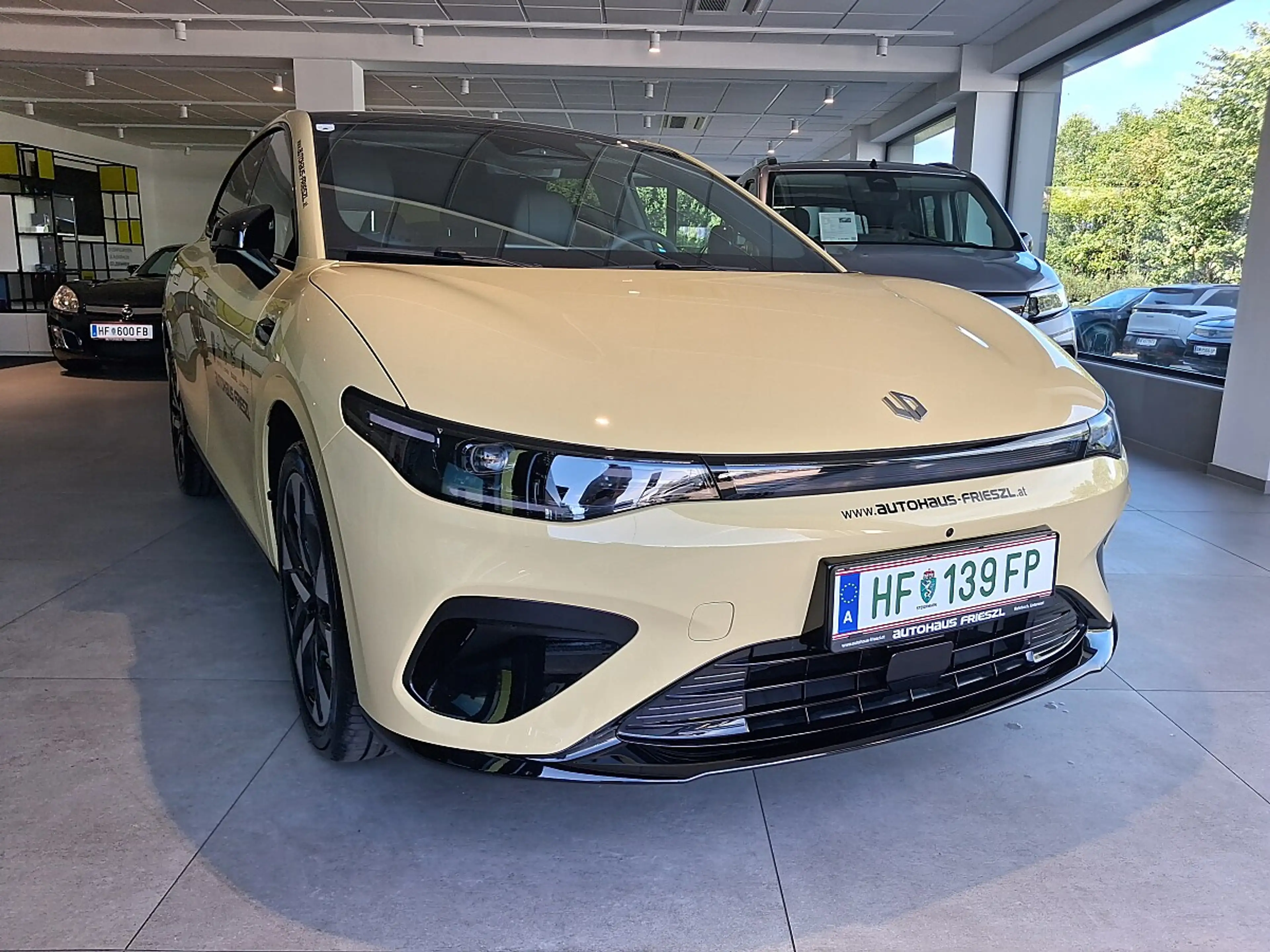 Leapmotor B05 67,1kWh Design Pro Max — photo 5
