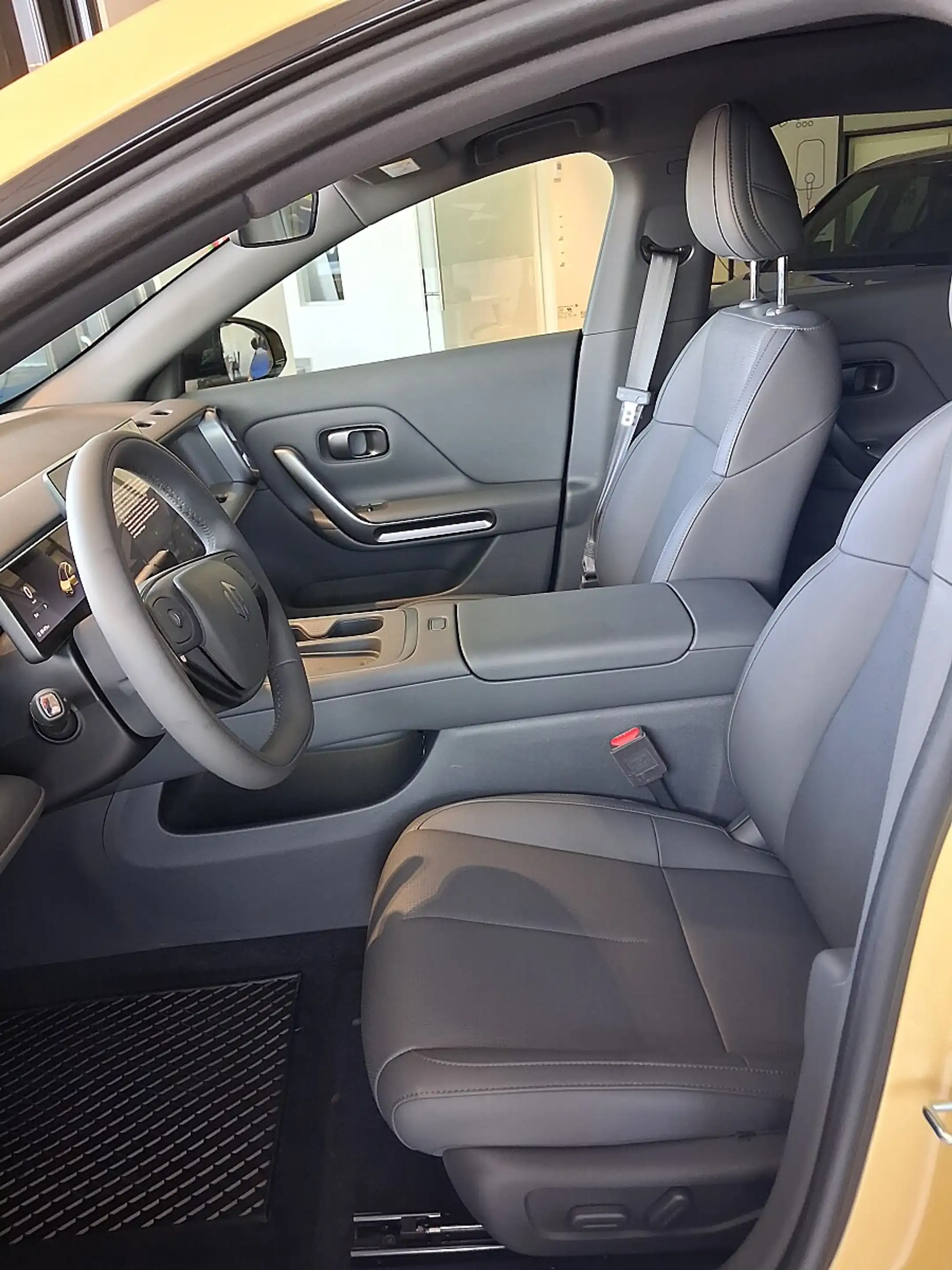 Leapmotor B05 67,1kWh Design Pro Max — photo 10