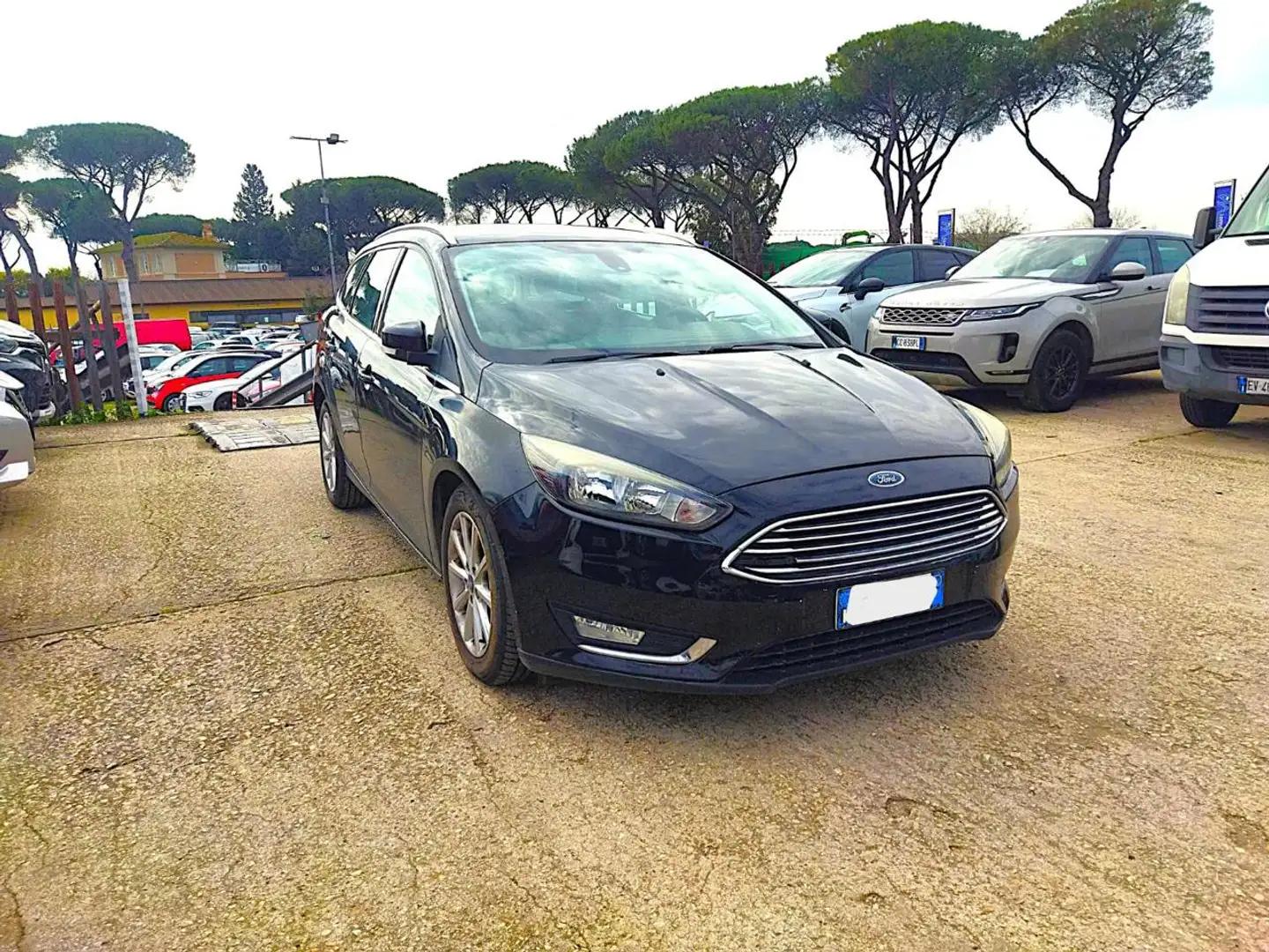 Ford Focus 1.5d 120cv CRUISE CONTROL CLIMA AUTO CERCHI LEGA Nero - 2
