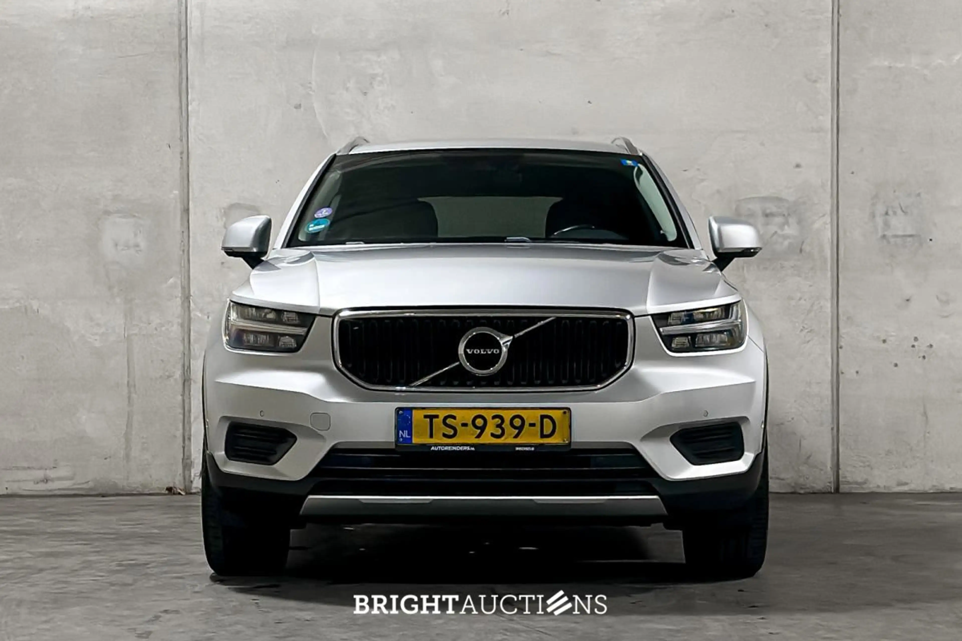 Volvo XC40 1.5 T3 Momentum — photo 7