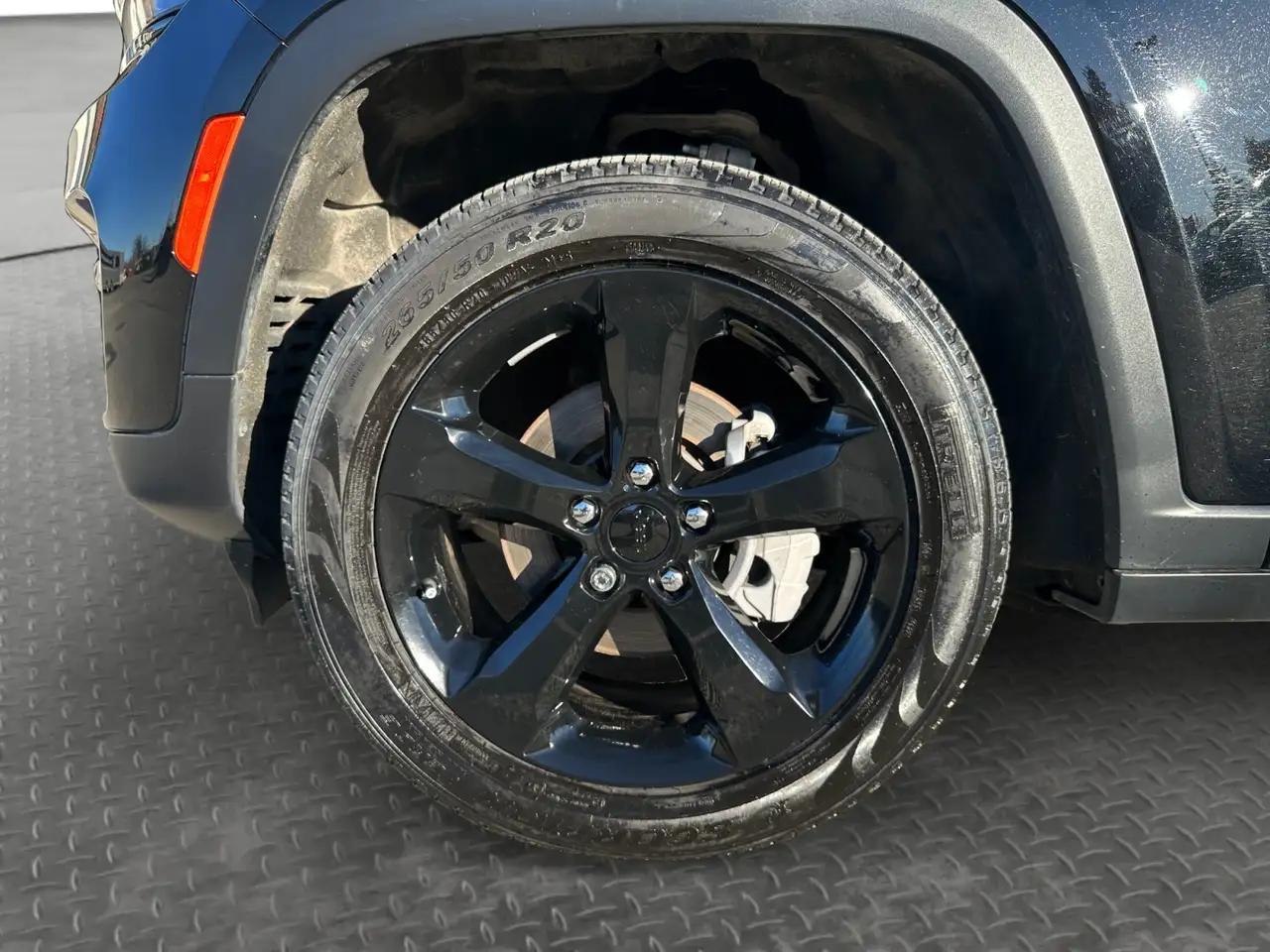 Jeep Grand Cherokee снимка Jeep Grand Cherokee