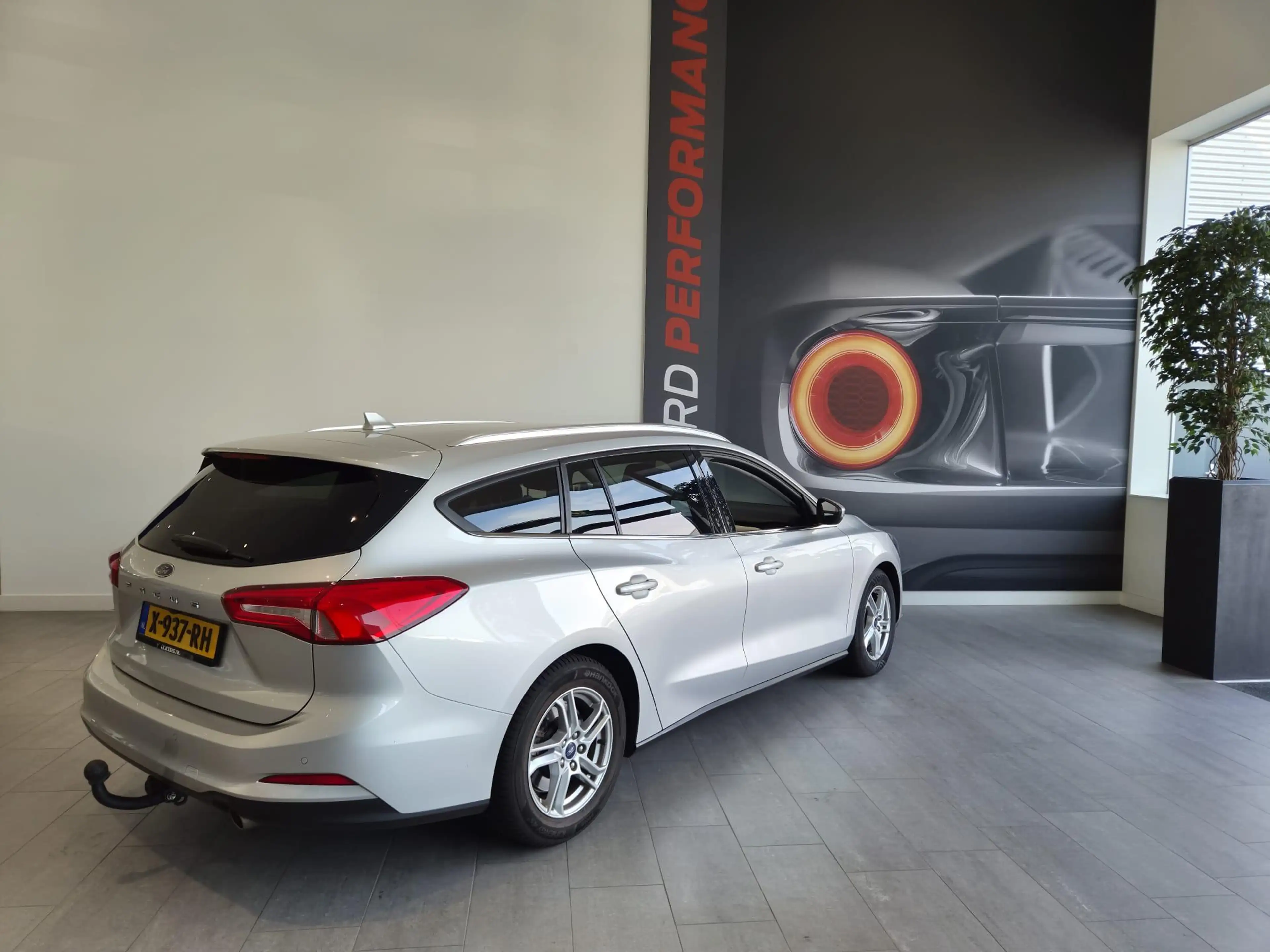 Ford Focus Wagon 1.0 EcoBoost Trend Edition Business | WINTER — photo 6