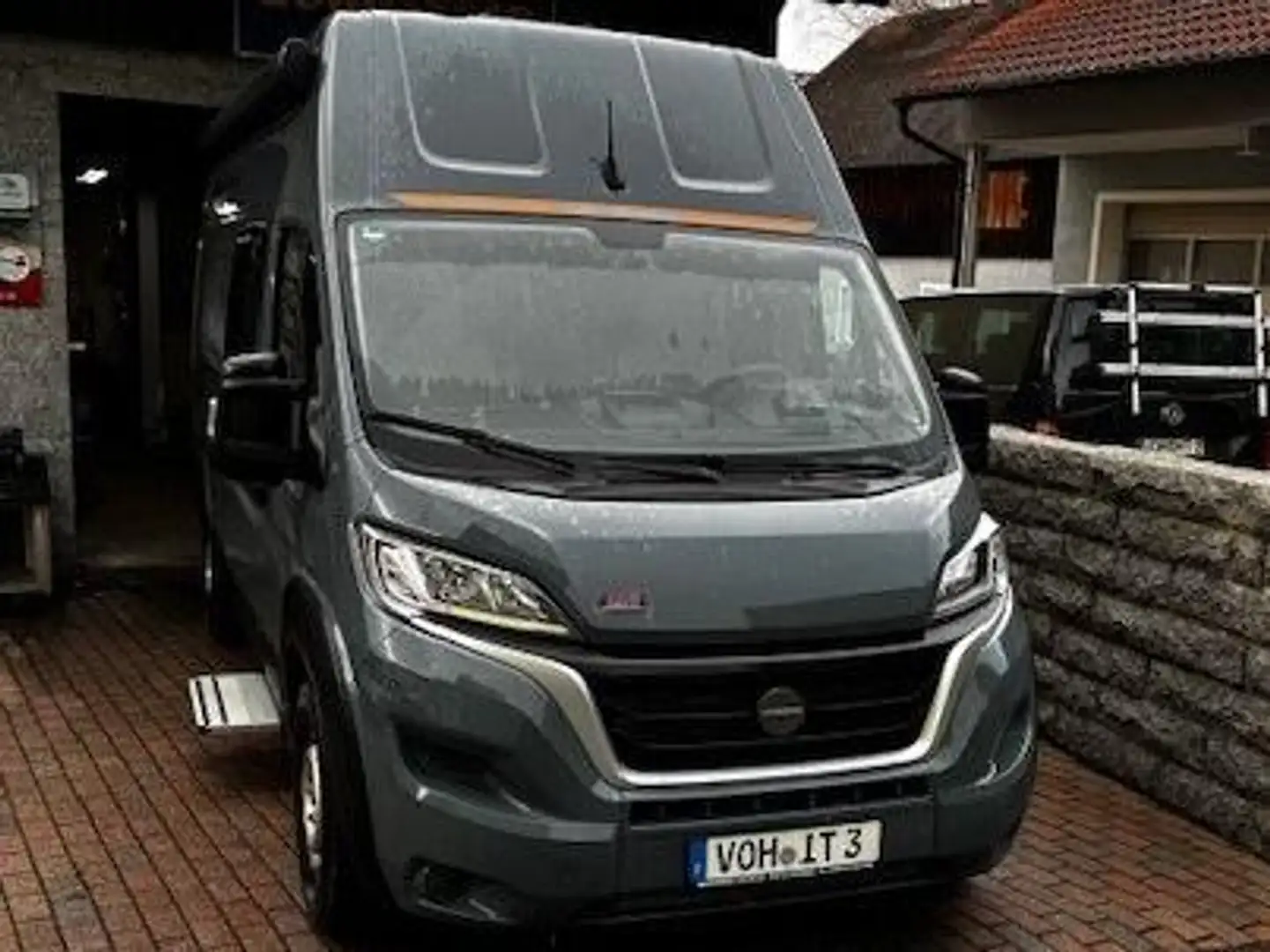 Weinsberg CaraBus 600 DQ Grau - 1