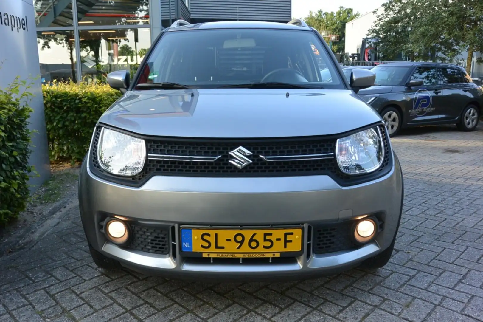 Suzuki Ignis 1.2 Select Airco 5-deurs All-season banden Grijs - 2