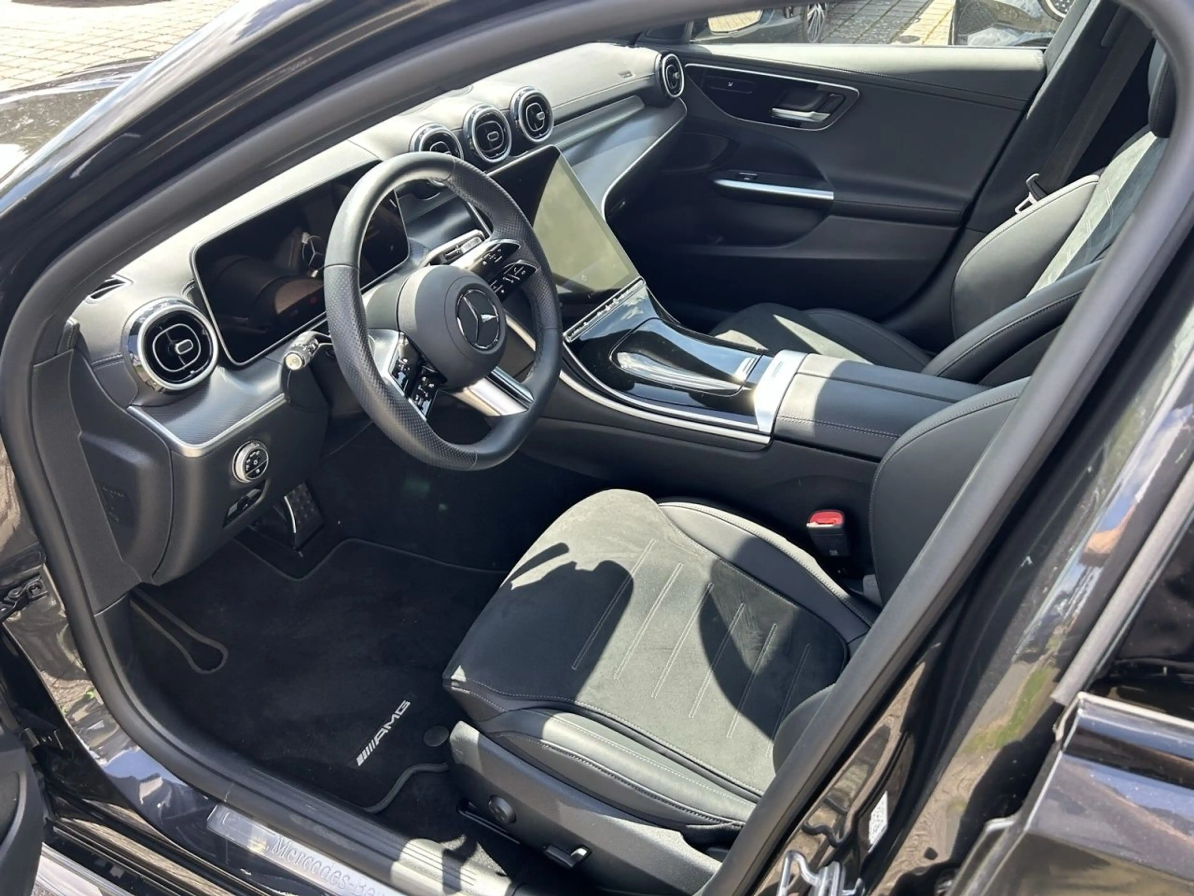 Mercedes-Benz C 200 T AMG+NIGHT+TOTW+AMBIENTE+ILS+360+PANO+KAM — photo 12