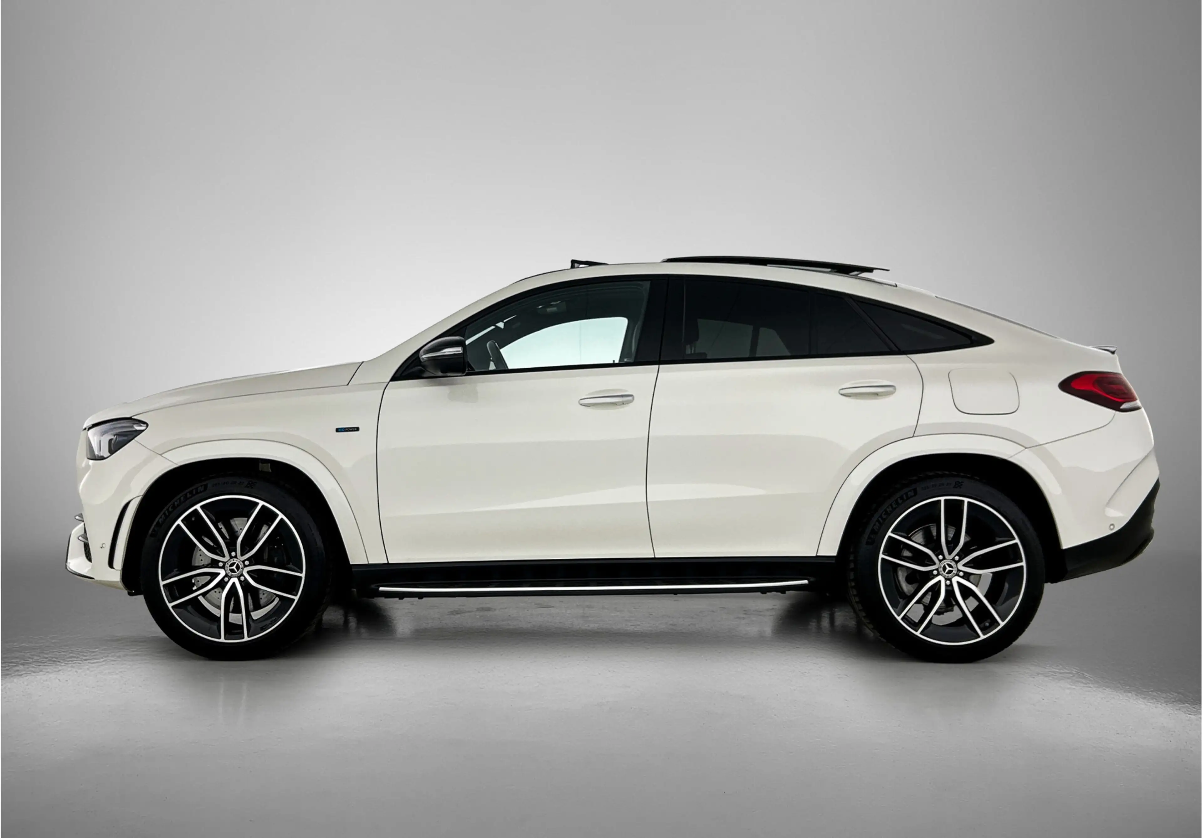 Mercedes-Benz GLE 350 e 4MATIC | Panoramadak | 360° camera | Airmatic | — photo 3