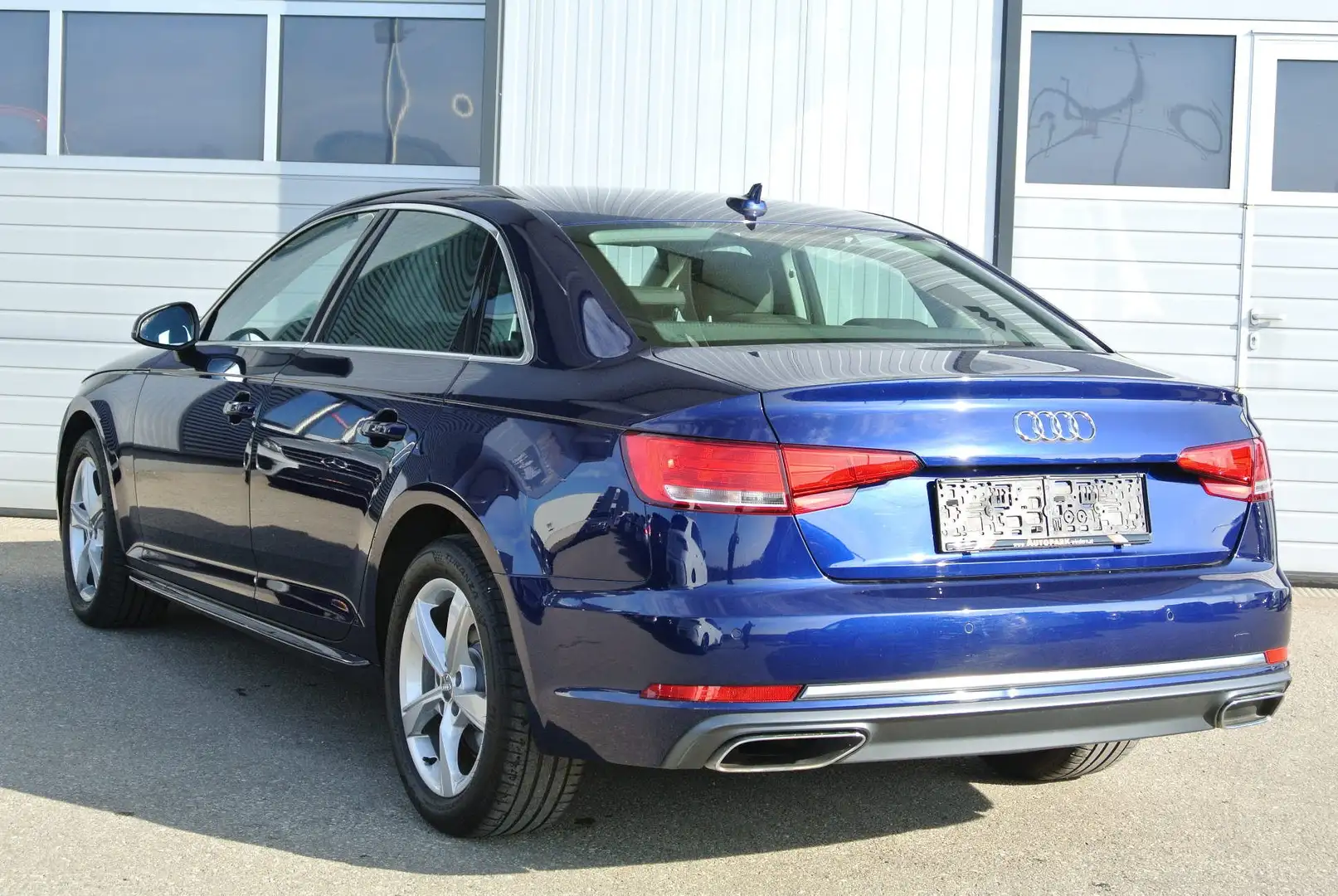 Audi A4 30 TDI sport ** virtual Cockpit * LED * NAVI * Blau - 2