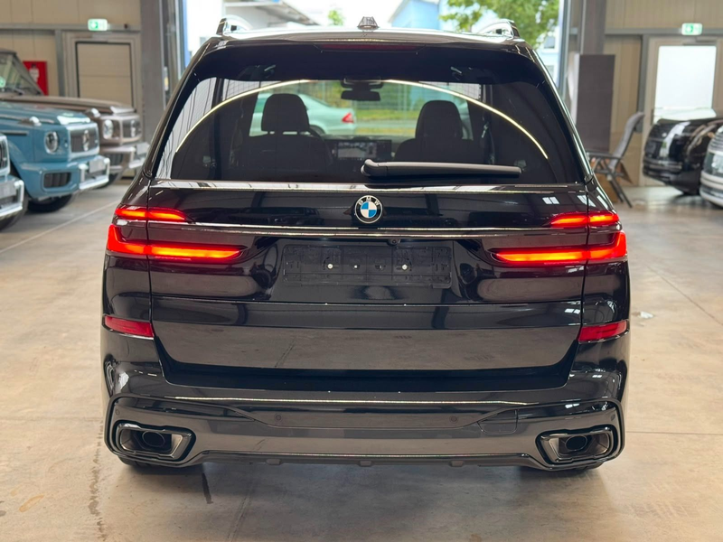 BMW X7 40d M Sport B&W Exclus Execut Iconi Integral — photo 6