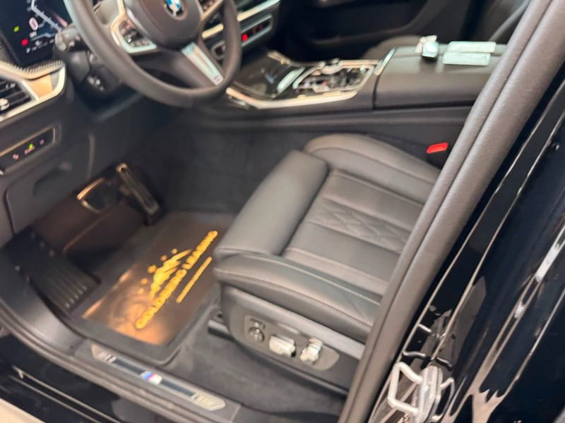 BMW X7 40d M Sport B&W Exclus Execut Iconi Integral — photo 15