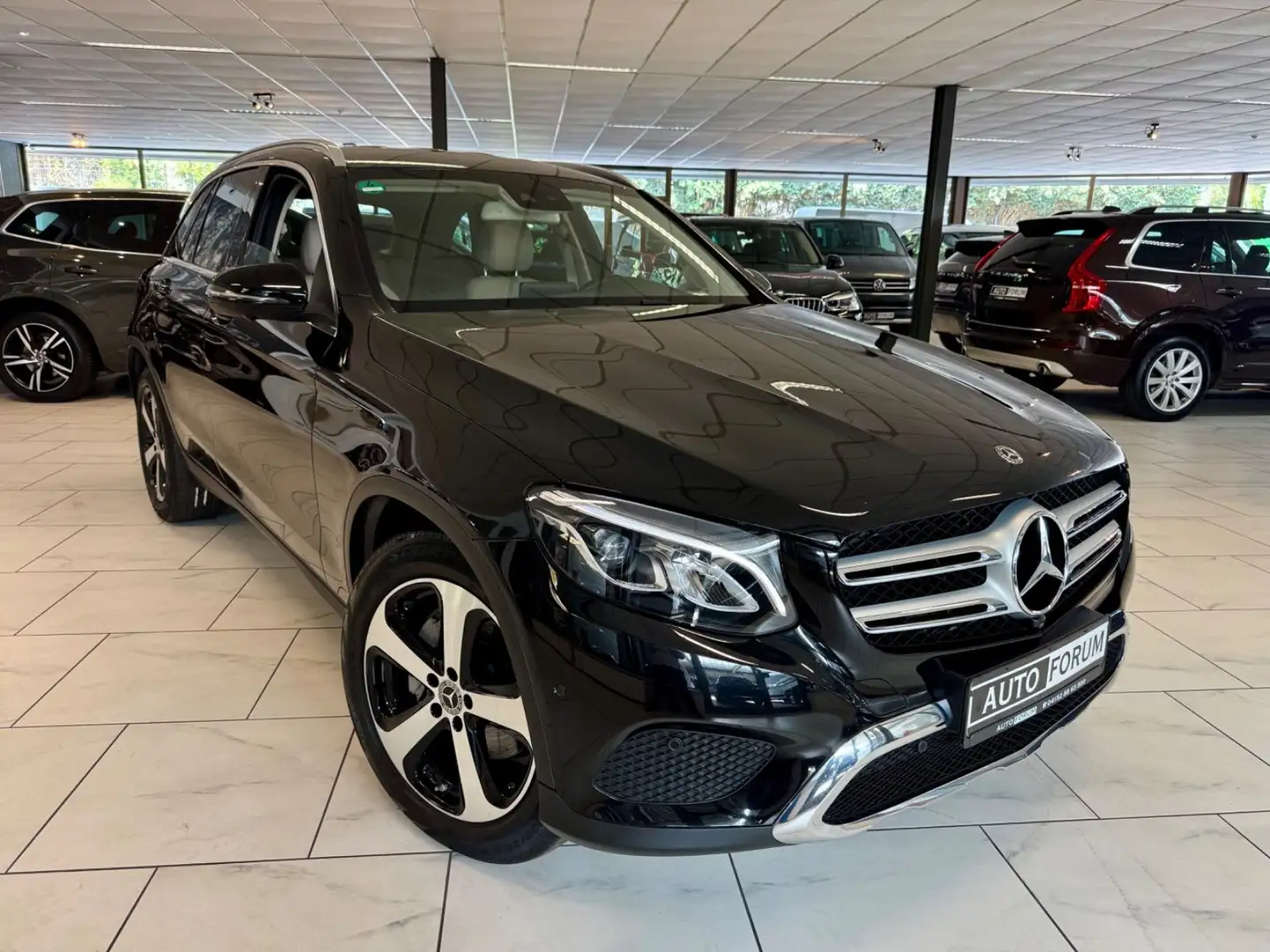 Mercedes-Benz GLC 220 d 4M AUT LEDER BURMESTER NAVI AHK 360CAM Schwarz - 2