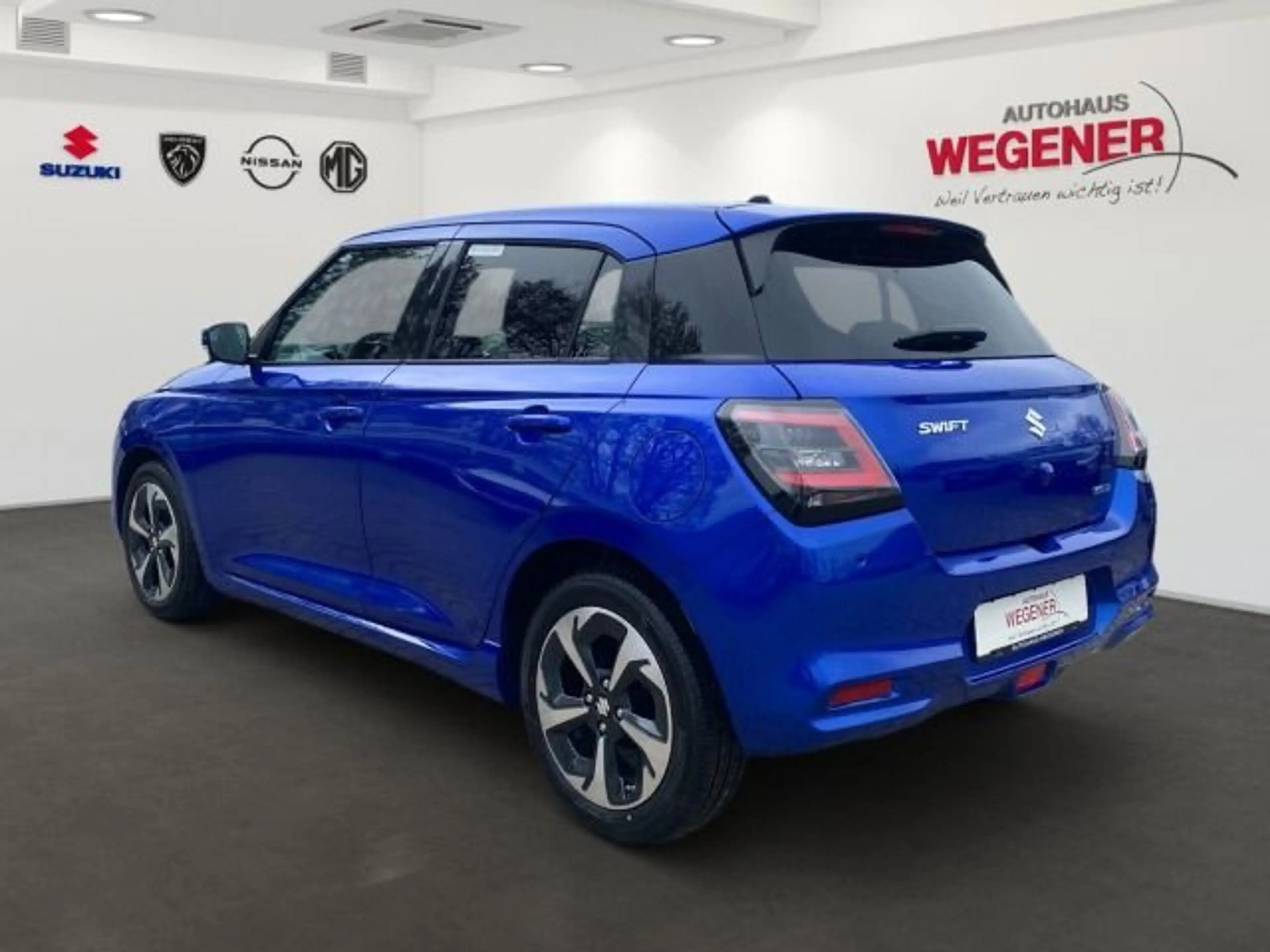 Suzuki Swift Comfort+ Hybrid AT - SHZ CAM ACC CarPlay — photo 4
