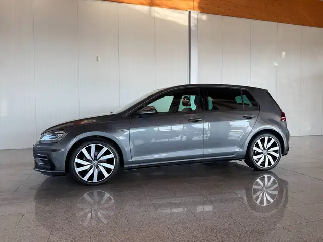 Volkswagen Golf Golf Highline 1,6 TDI SCR DSG R-Line