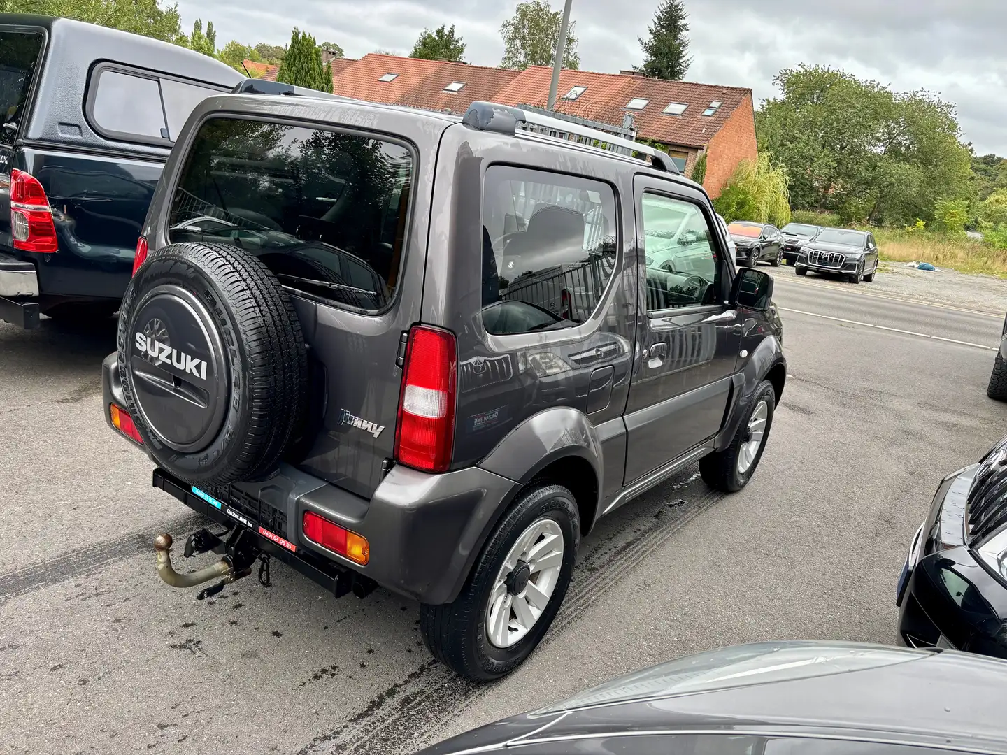 Suzuki Jimny 1.3i JLX Dakota 4 pl avec Car-pass Gris - 2