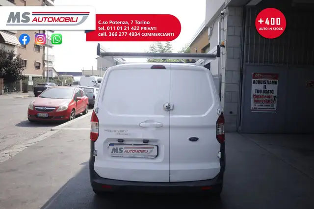 Ford Transit Courier view 7
