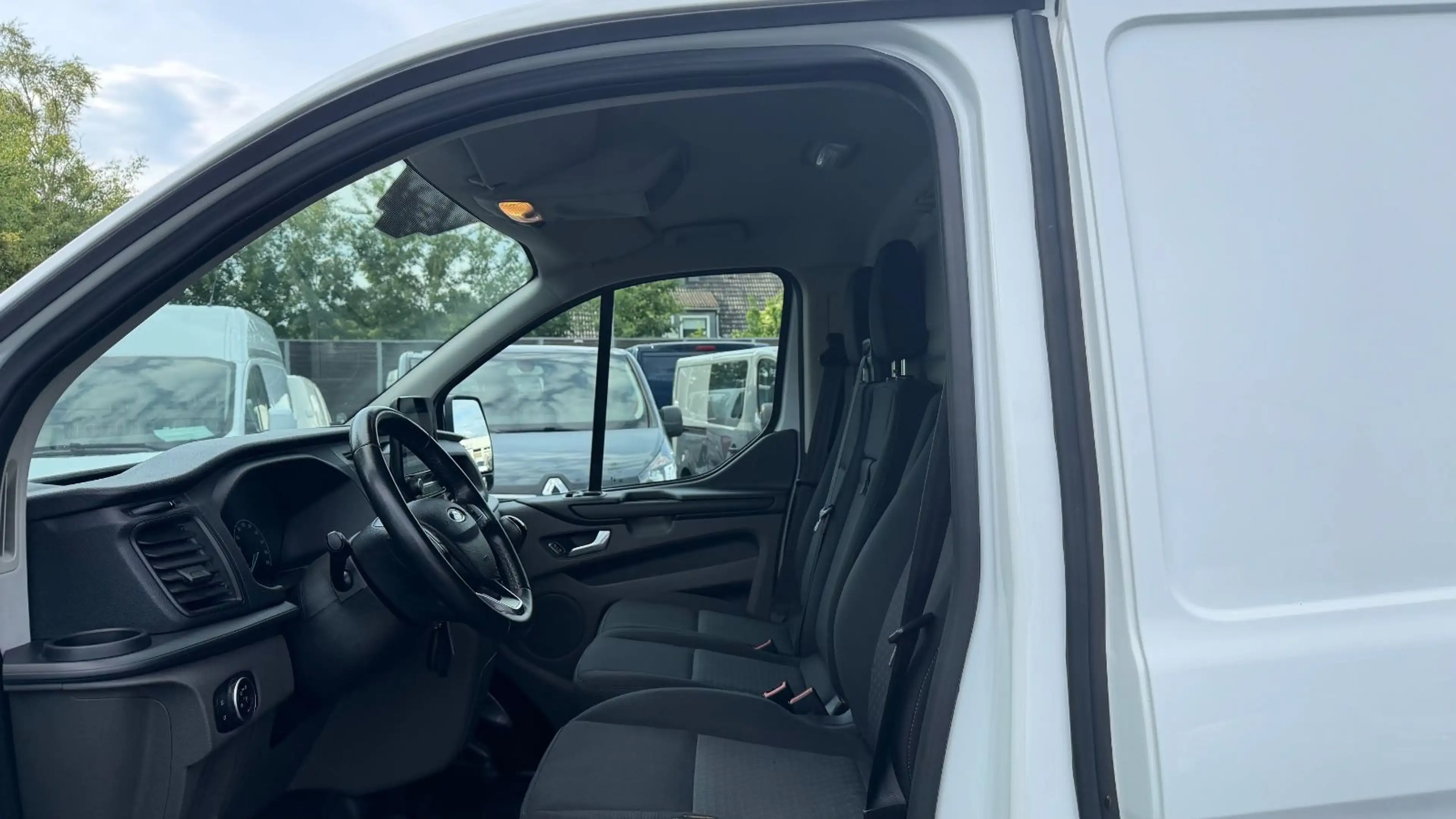 Ford Transit Custom TRANSIT CUSTOM 300 L2 TREND SYNC3/SITZHZ/PDC — photo 9