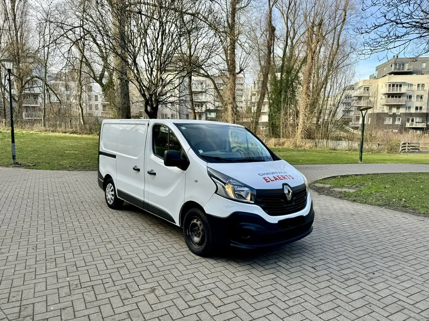 Renault Trafic 1.6 dCi Blanc - 1