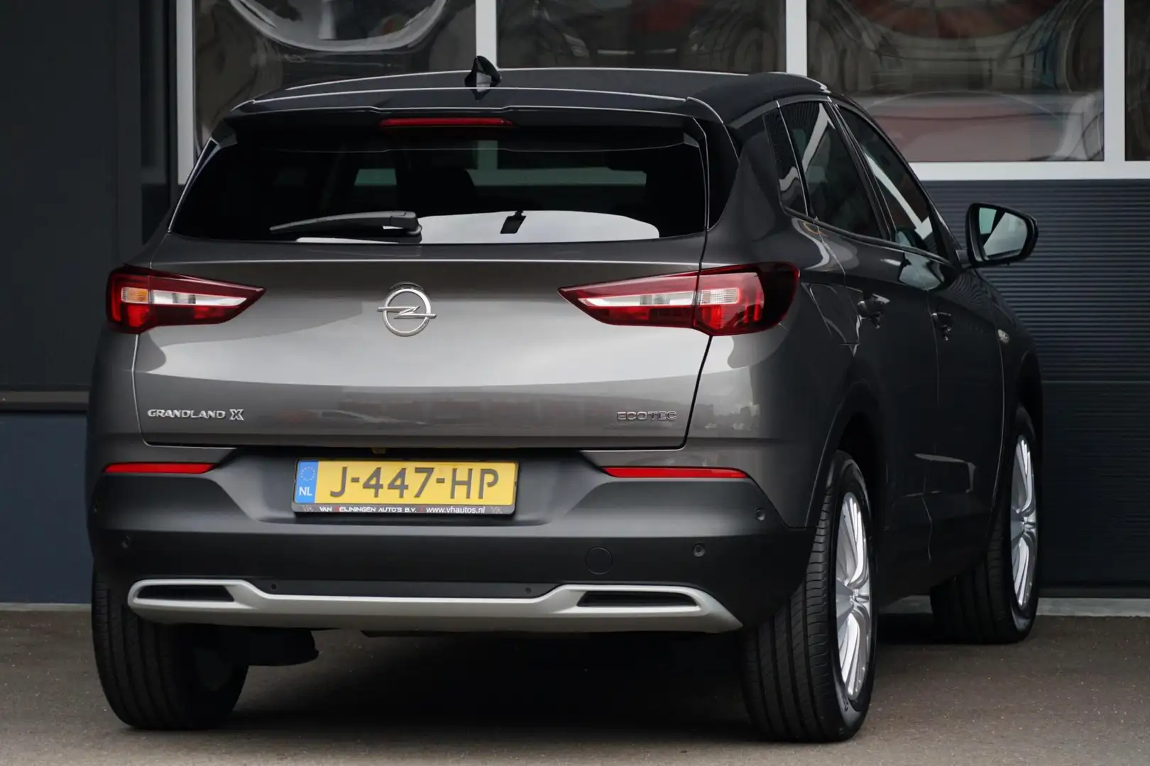 Opel Grandland X 1.2 Turbo Innovation, NL, LED, CarPlay, cam. Gris - 2