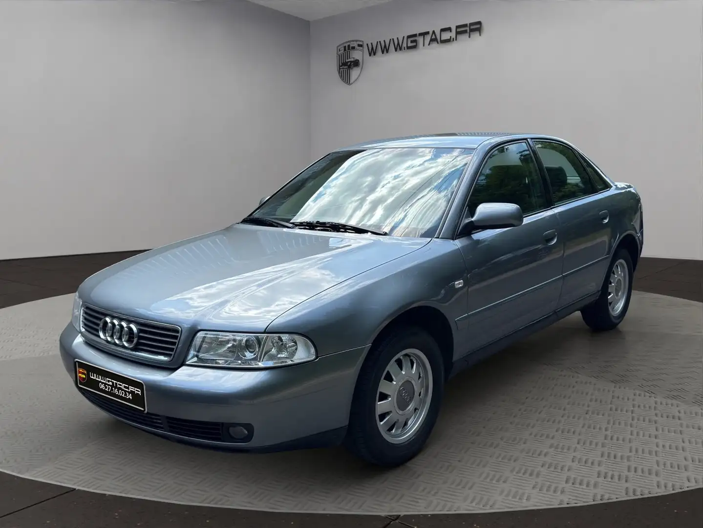 Audi A4 A4 1.9 TDI - 90 Pack Grau - 1