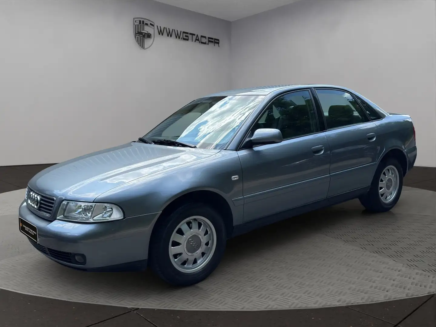Audi A4 A4 1.9 TDI - 90 Pack Grau - 2