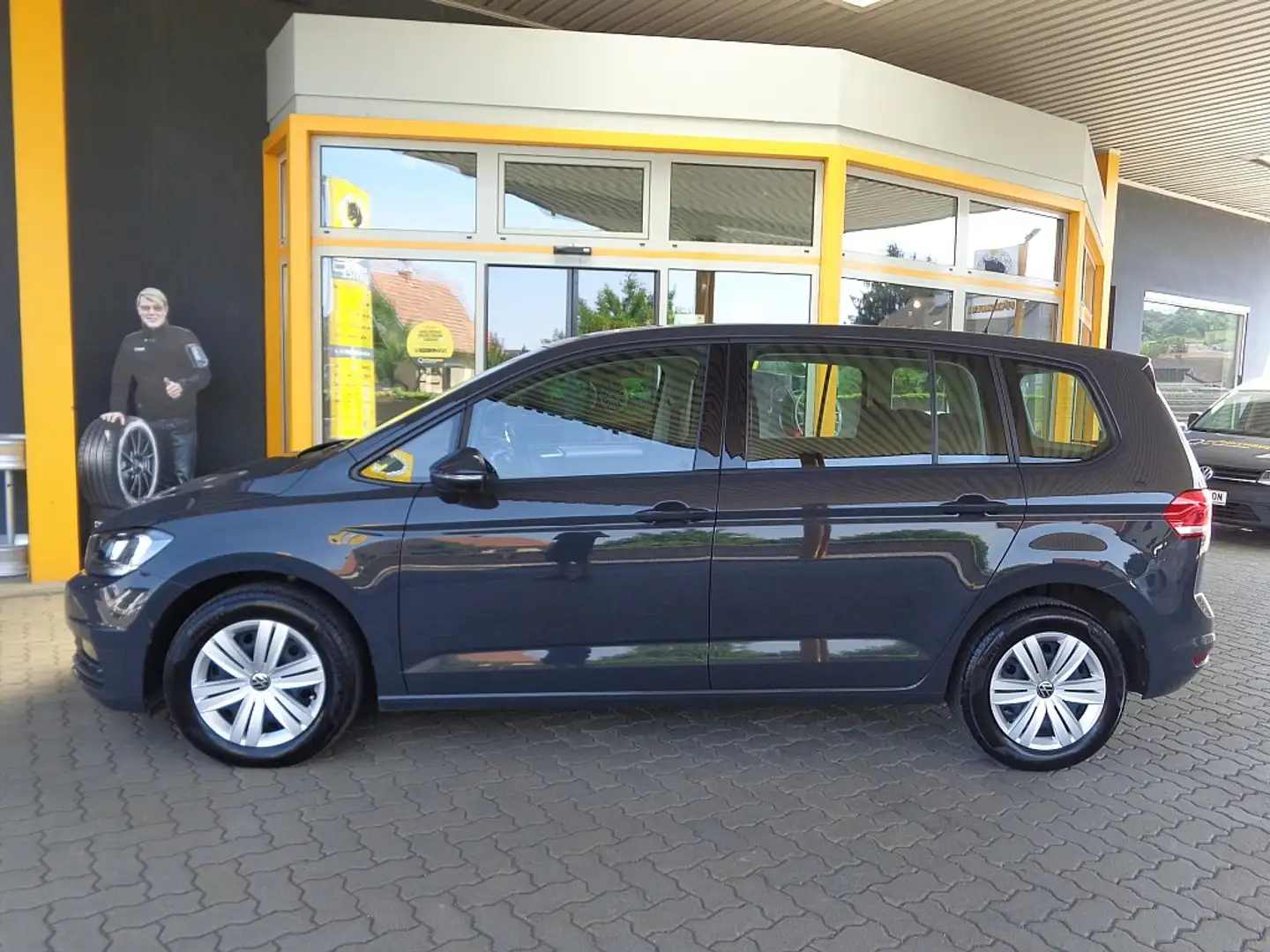 Volkswagen Touran 2,0 TDI Grau - 2