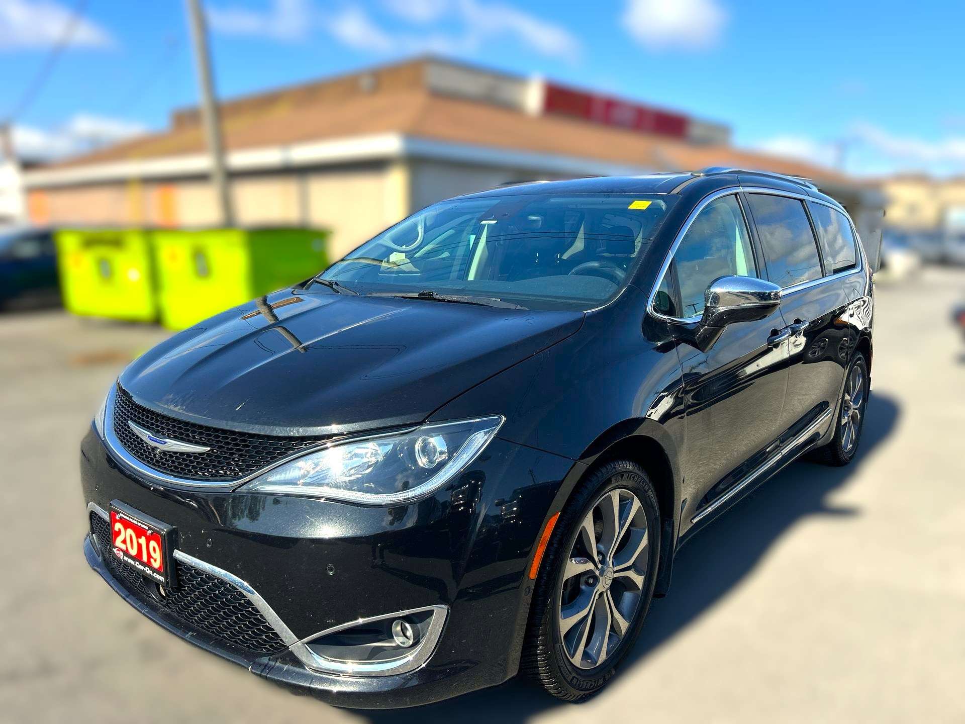 Black 2019 Chrysler Pacifica Minivan Front-Wheel Drive Automatic