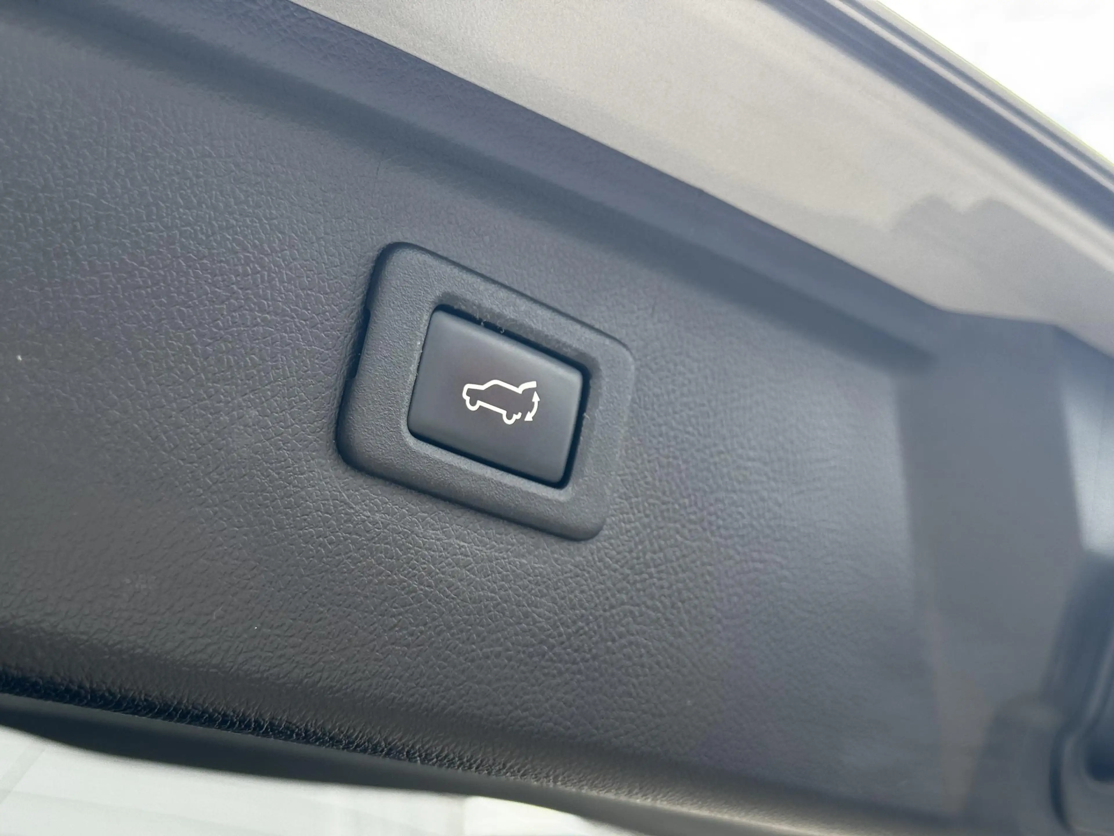 Subaru OUTBACK 2.5i Premium / Trekhaak 2000 kg / 10-2017 / duurst — photo 25