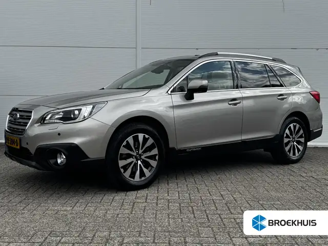 Subaru OUTBACK 2.5i Premium / Trekhaak 2000 kg / 10-2017 / duurst