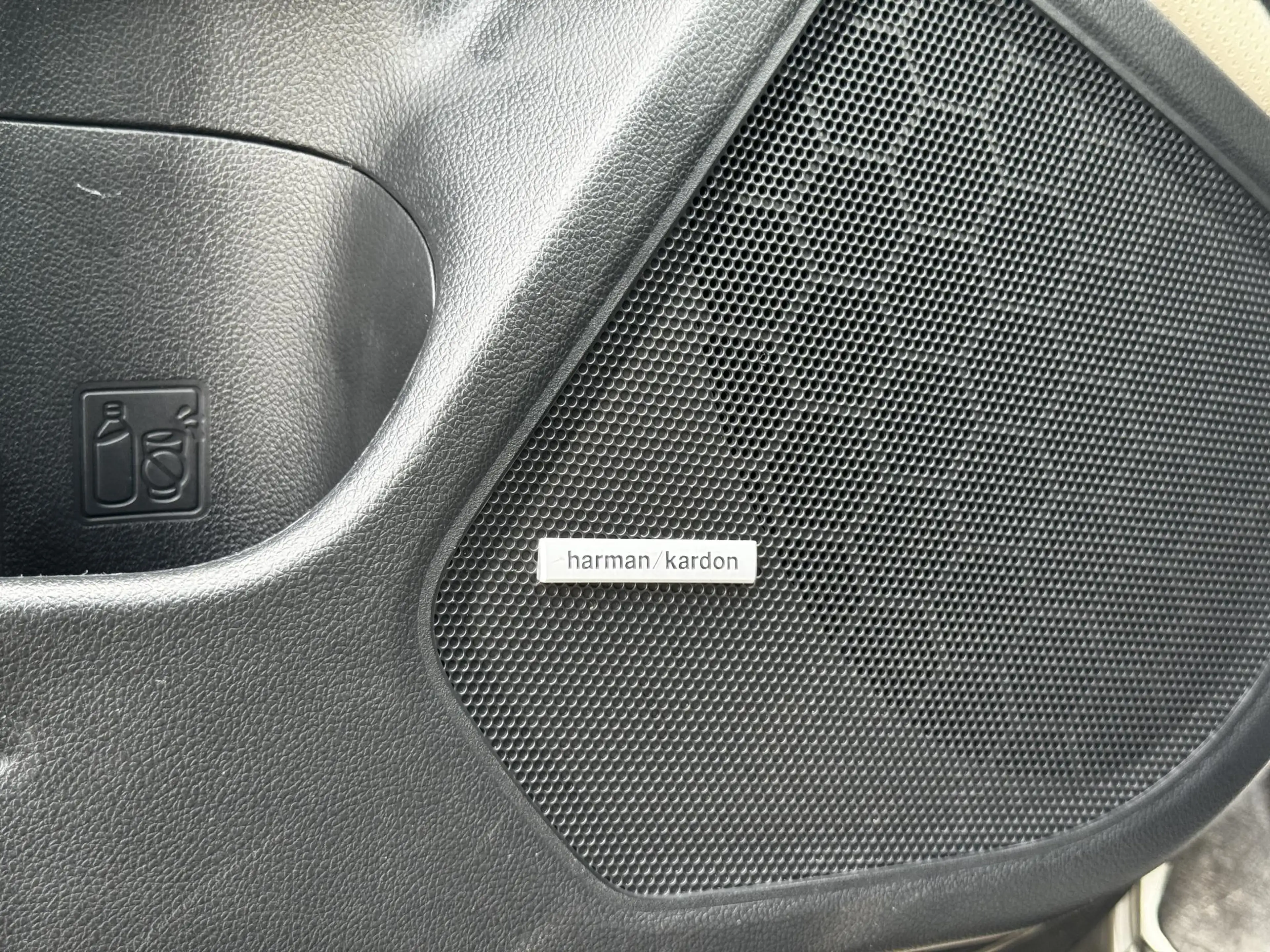 Subaru OUTBACK 2.5i Premium / Trekhaak 2000 kg / 10-2017 / duurst — photo 37
