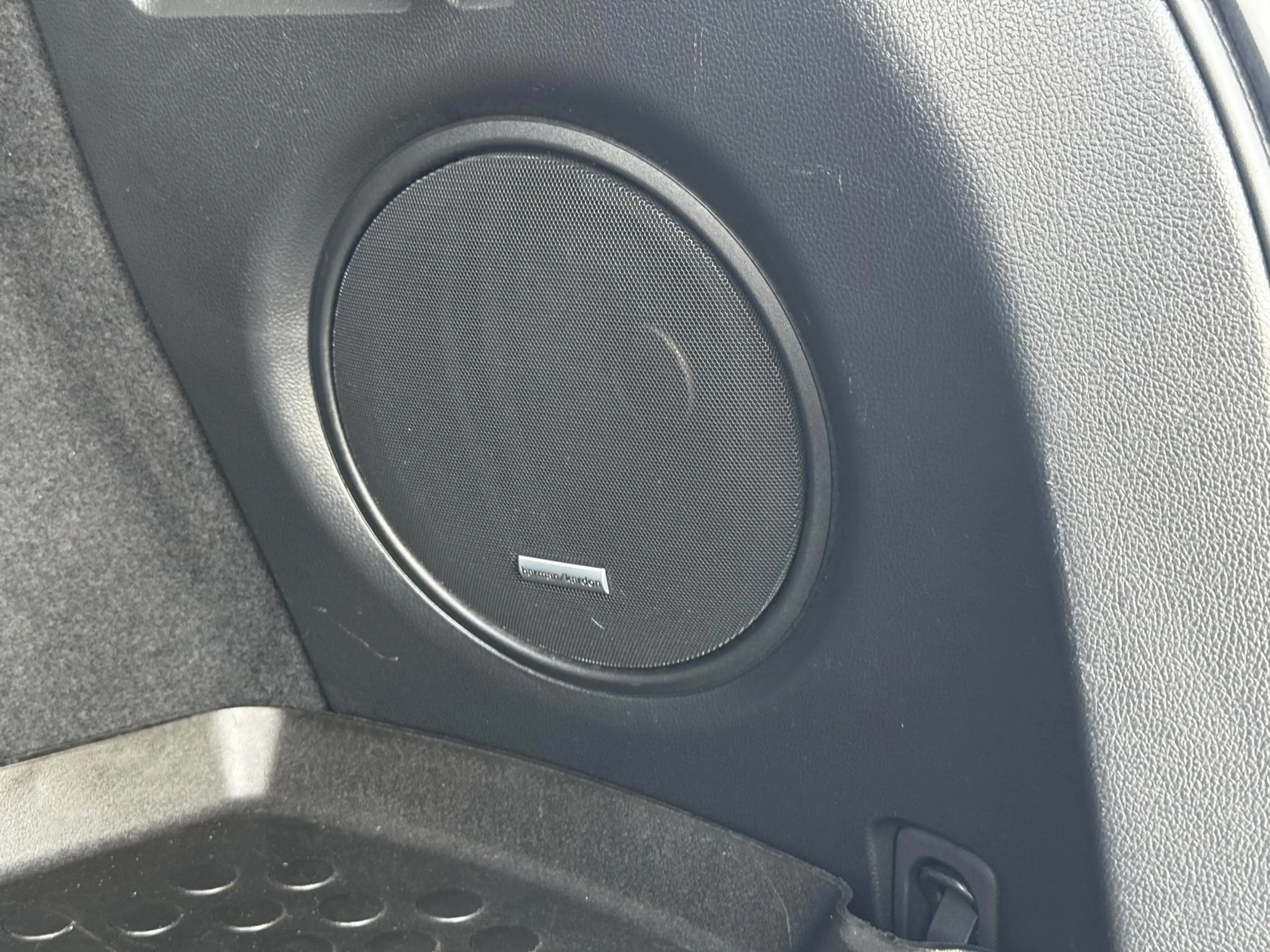 Subaru OUTBACK 2.5i Premium / Trekhaak 2000 kg / 10-2017 / duurst — photo 24