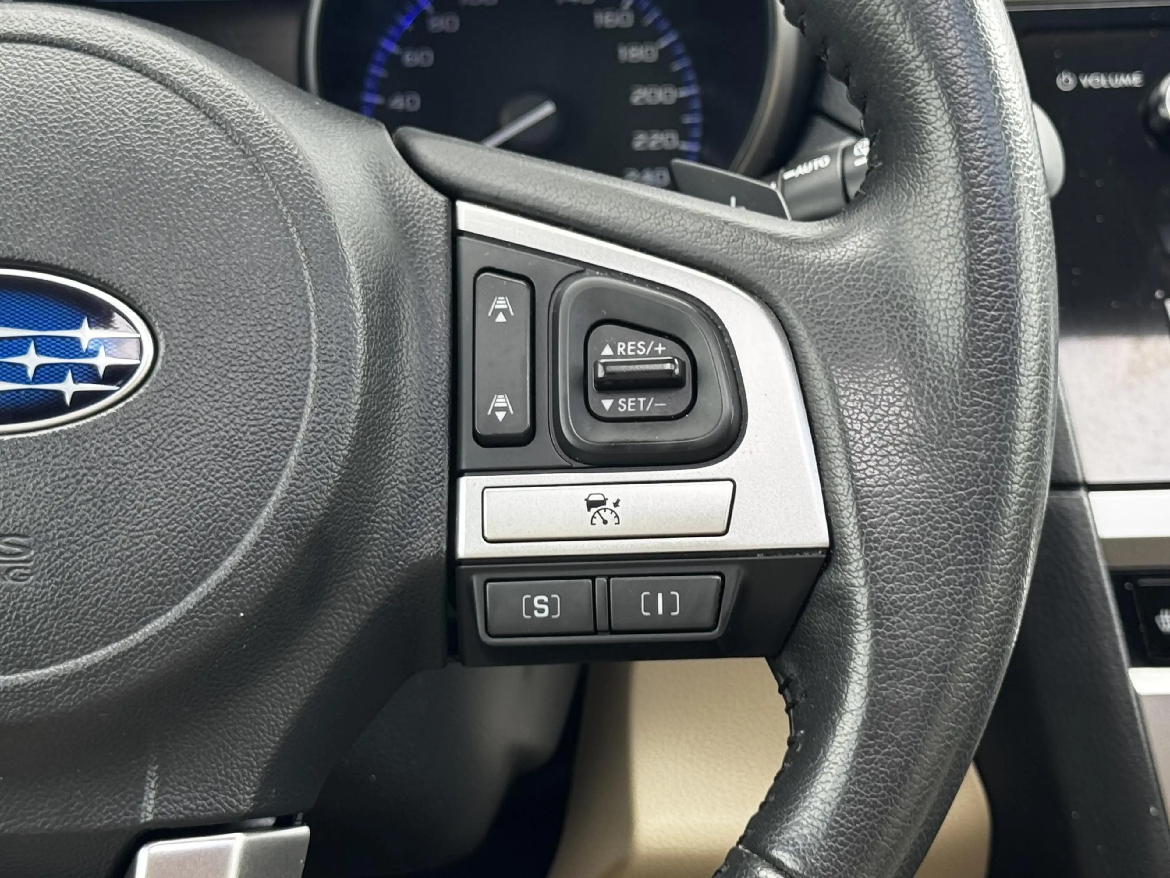 Subaru OUTBACK 2.5i Premium / Trekhaak 2000 kg / 10-2017 / duurst — photo 8