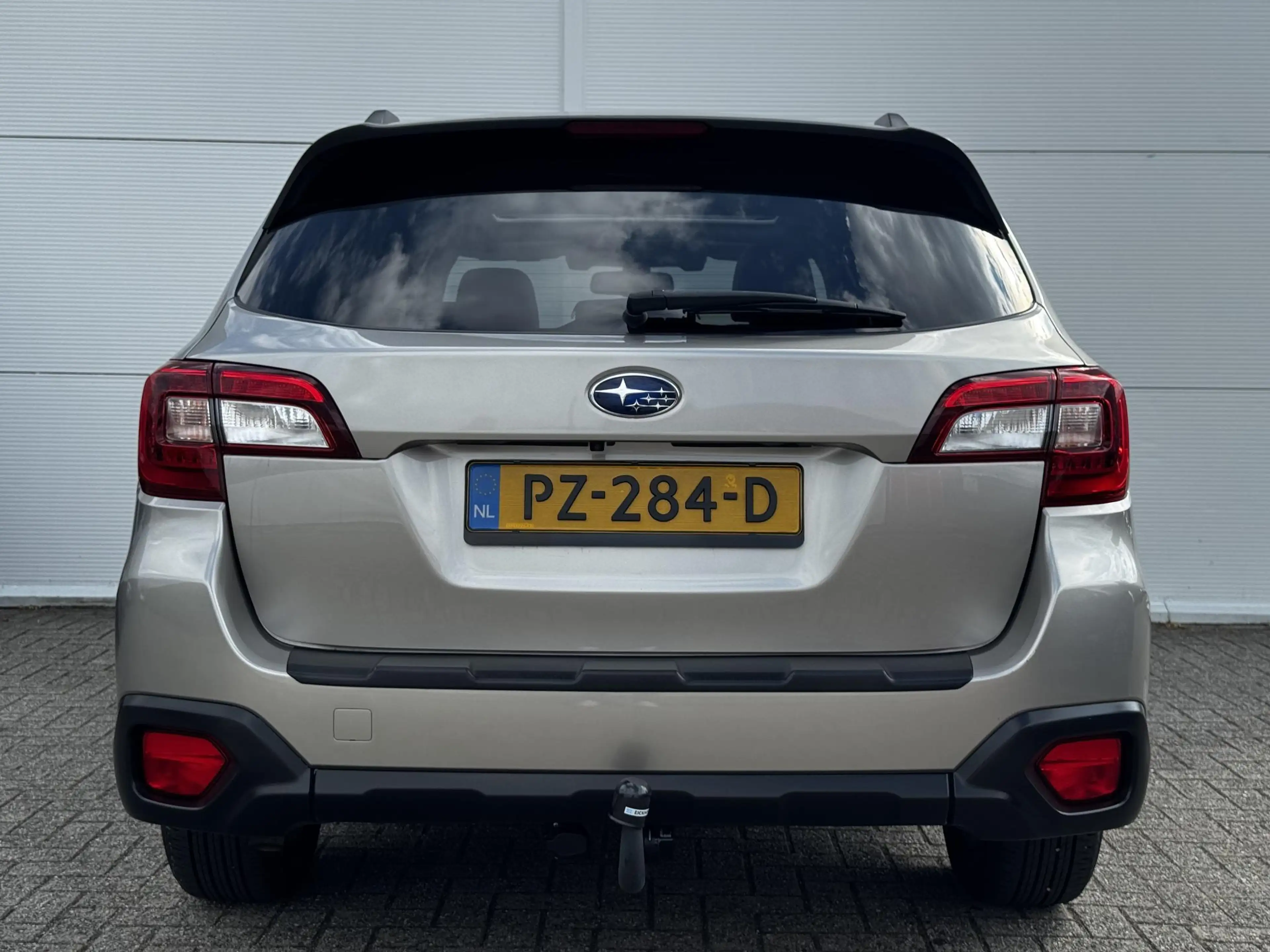 Subaru OUTBACK 2.5i Premium / Trekhaak 2000 kg / 10-2017 / duurst — photo 21
