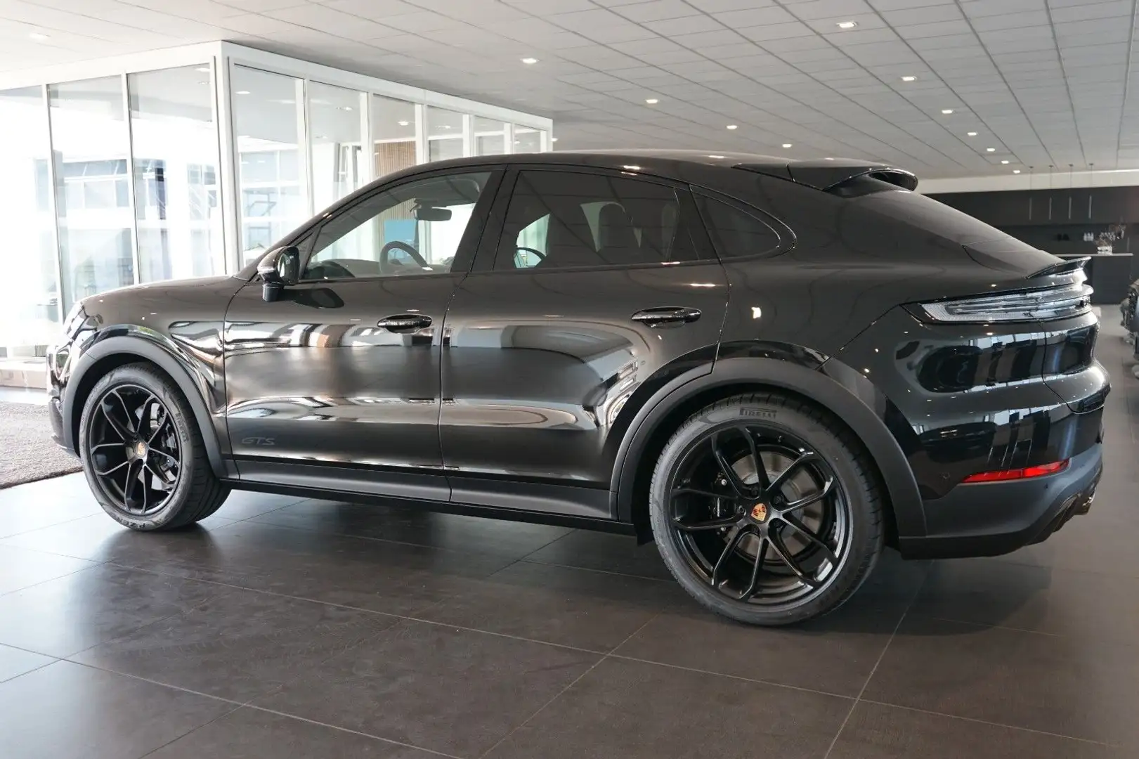 Porsche Cayenne GTS Coupé | Leichtbau Sport-Paket Schwarz - 2