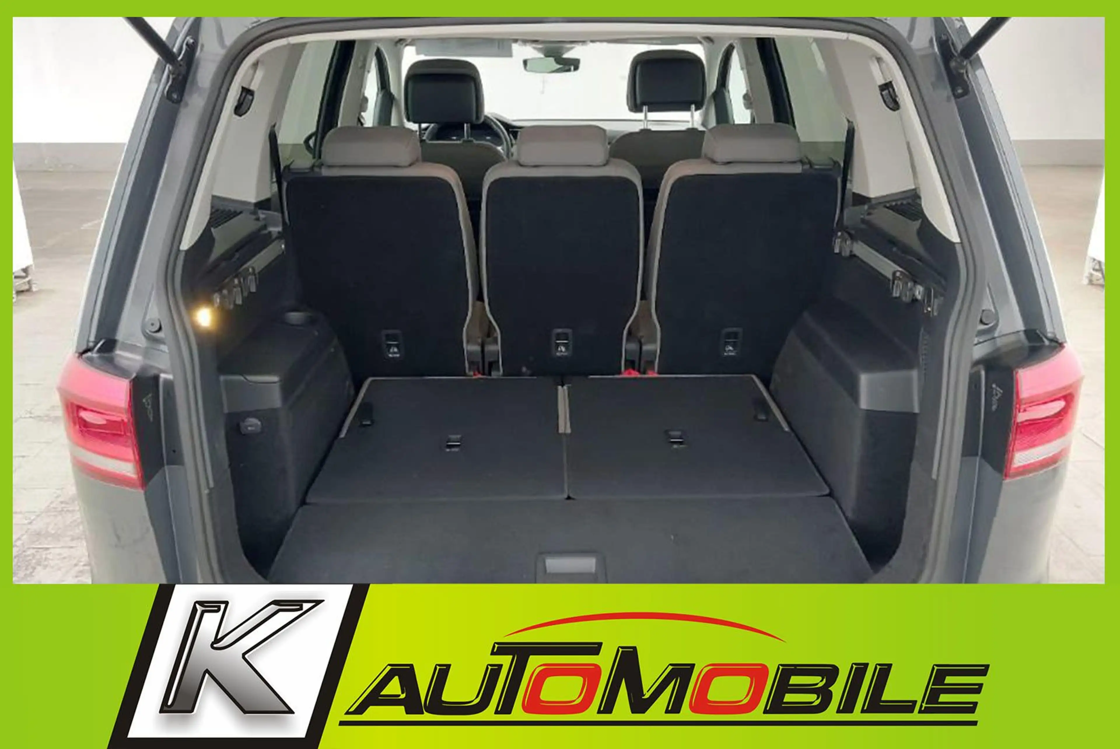 Volkswagen Touran 1,5 IQ.LIGHT+Kamera+STHZ+DAB+7-Sitzer+AHK — photo 5