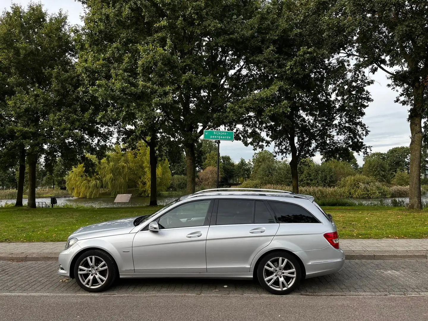 Mercedes-Benz C 180 C 180 BnsCl. Avant. Zilver - 1