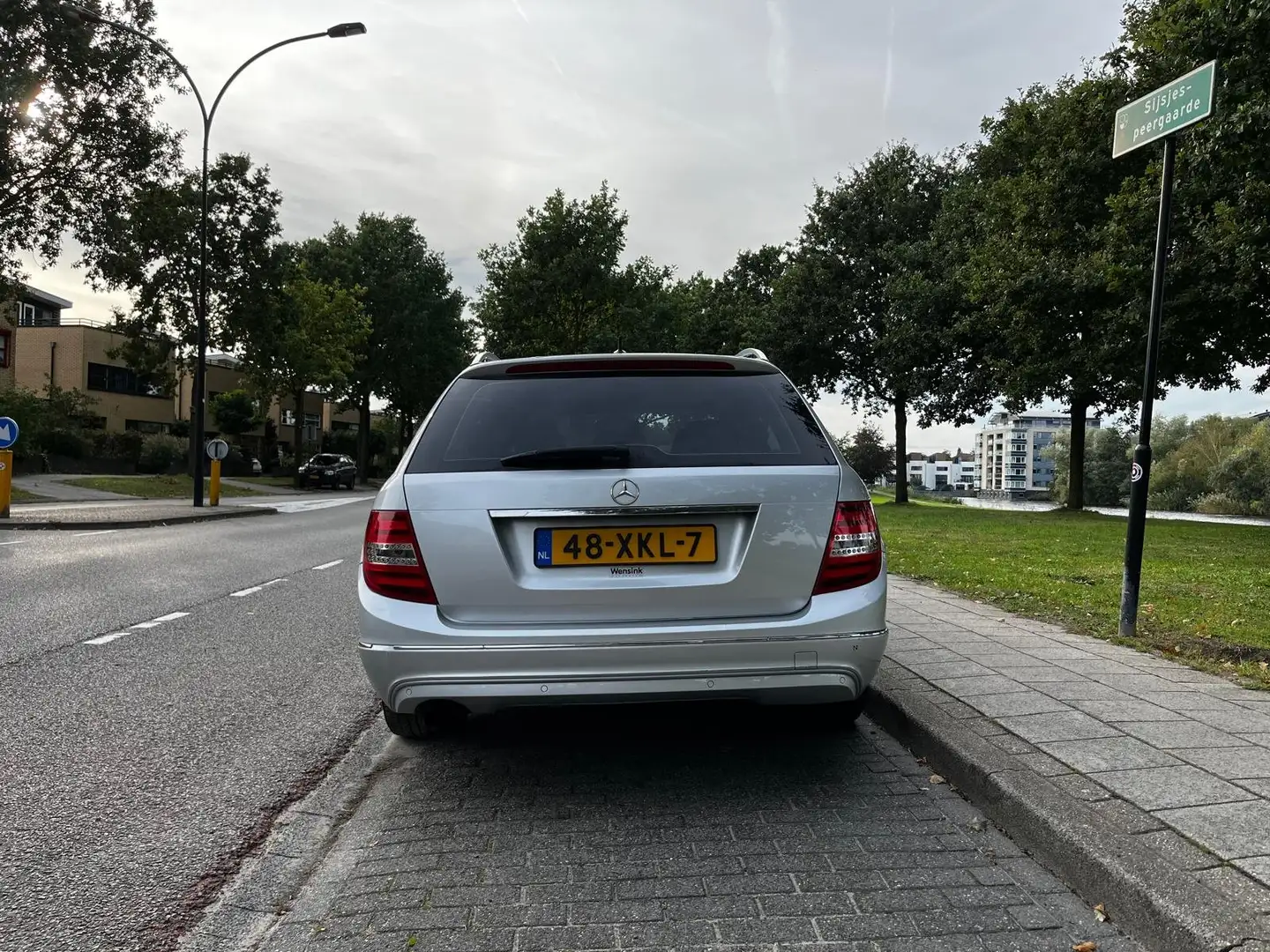 Mercedes-Benz C 180 C 180 BnsCl. Avant. Zilver - 2