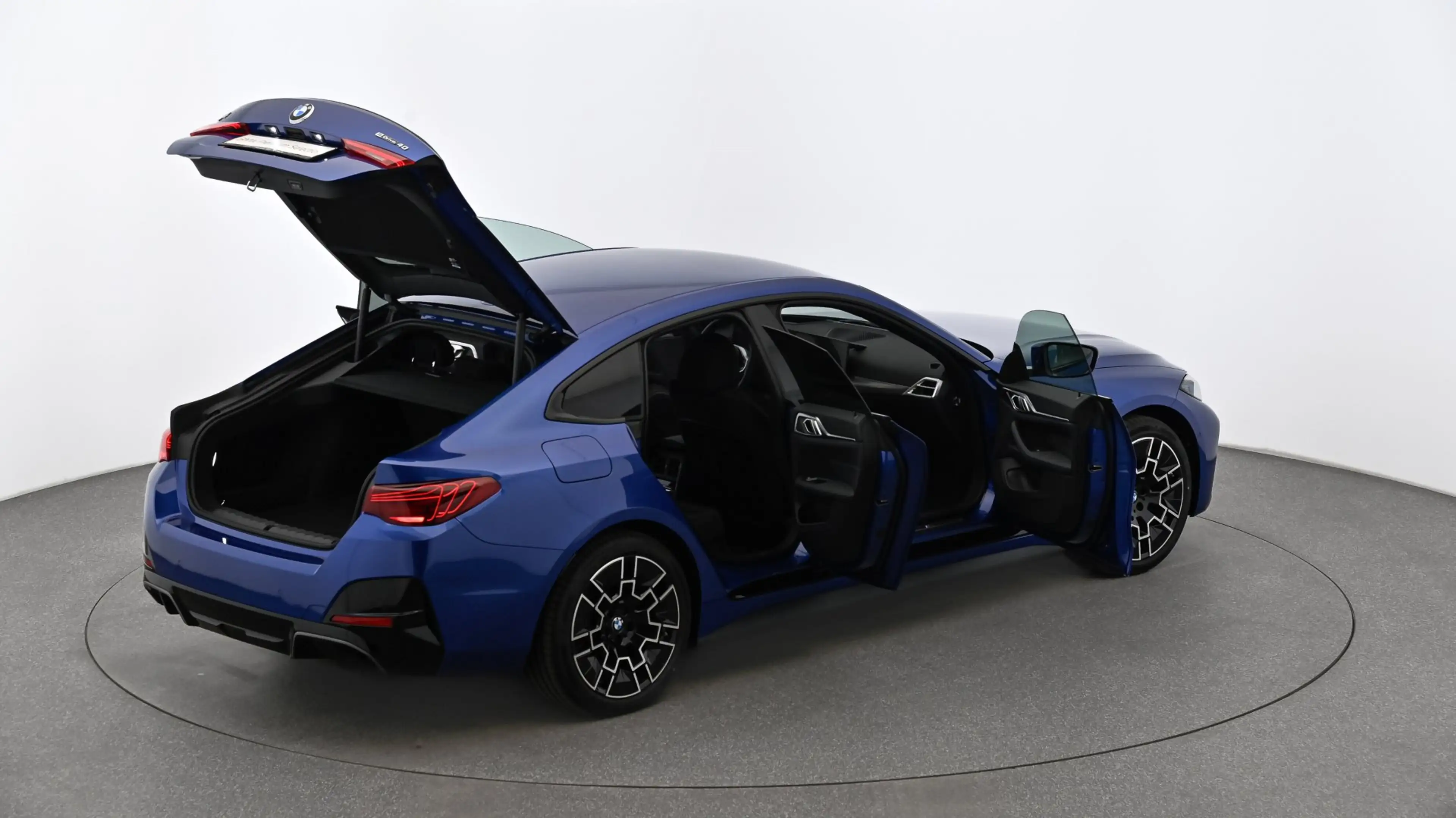 BMW i4 Gran Coupé eDrive40 — photo 11