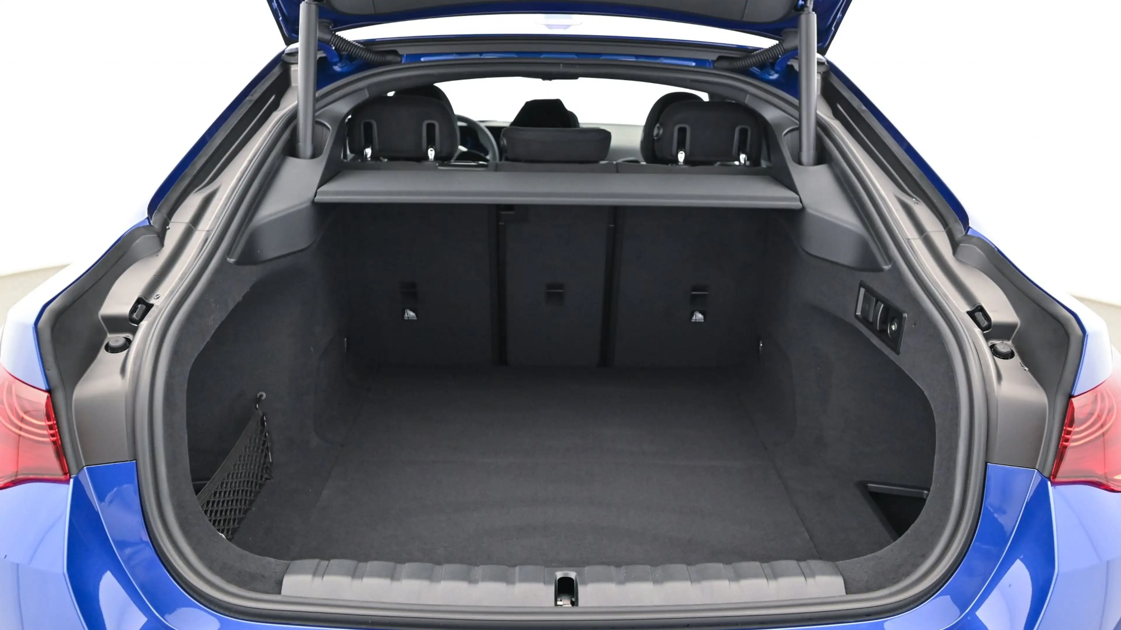 BMW i4 Gran Coupé eDrive40 — photo 12
