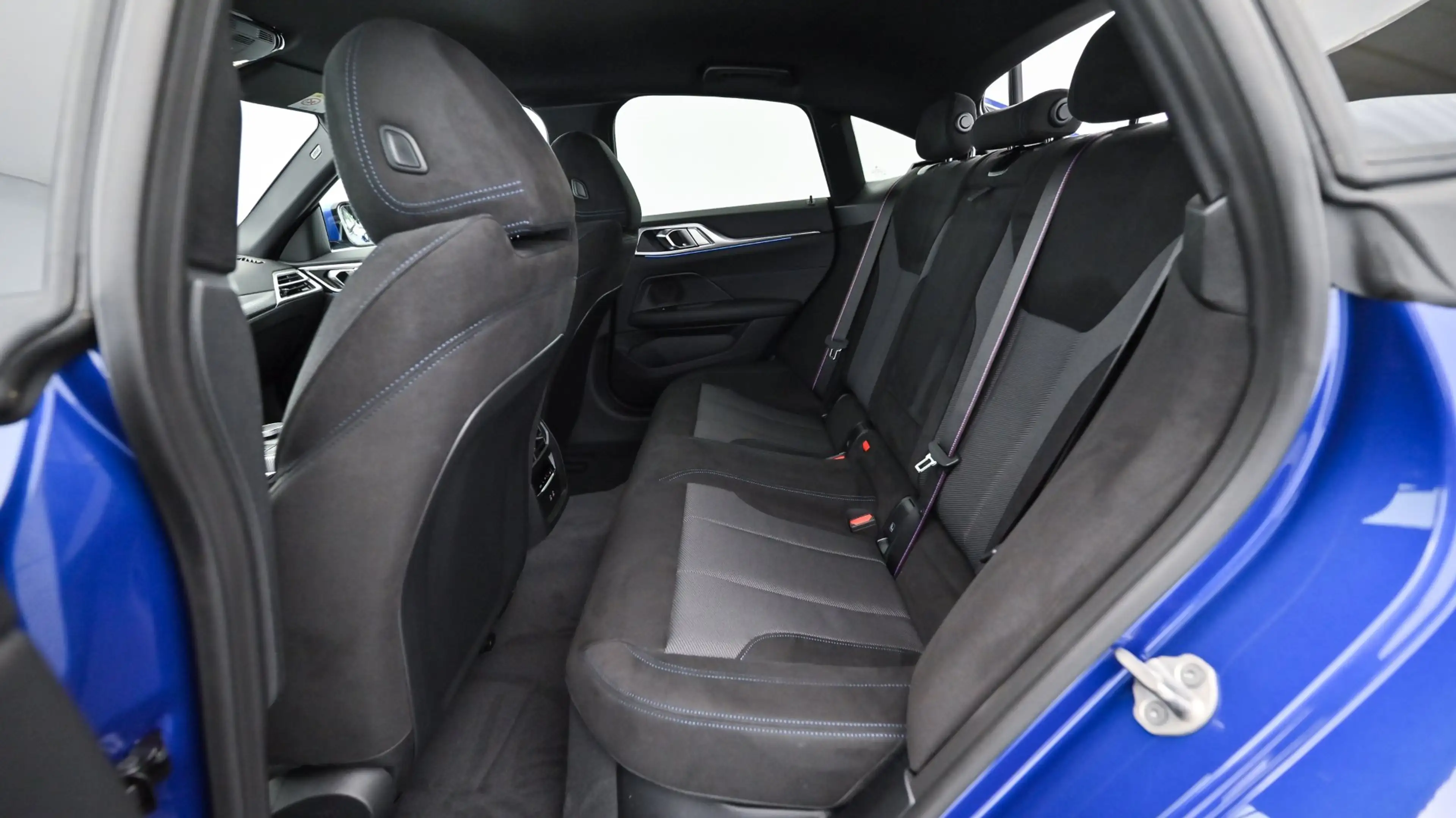 BMW i4 Gran Coupé eDrive40 — photo 14