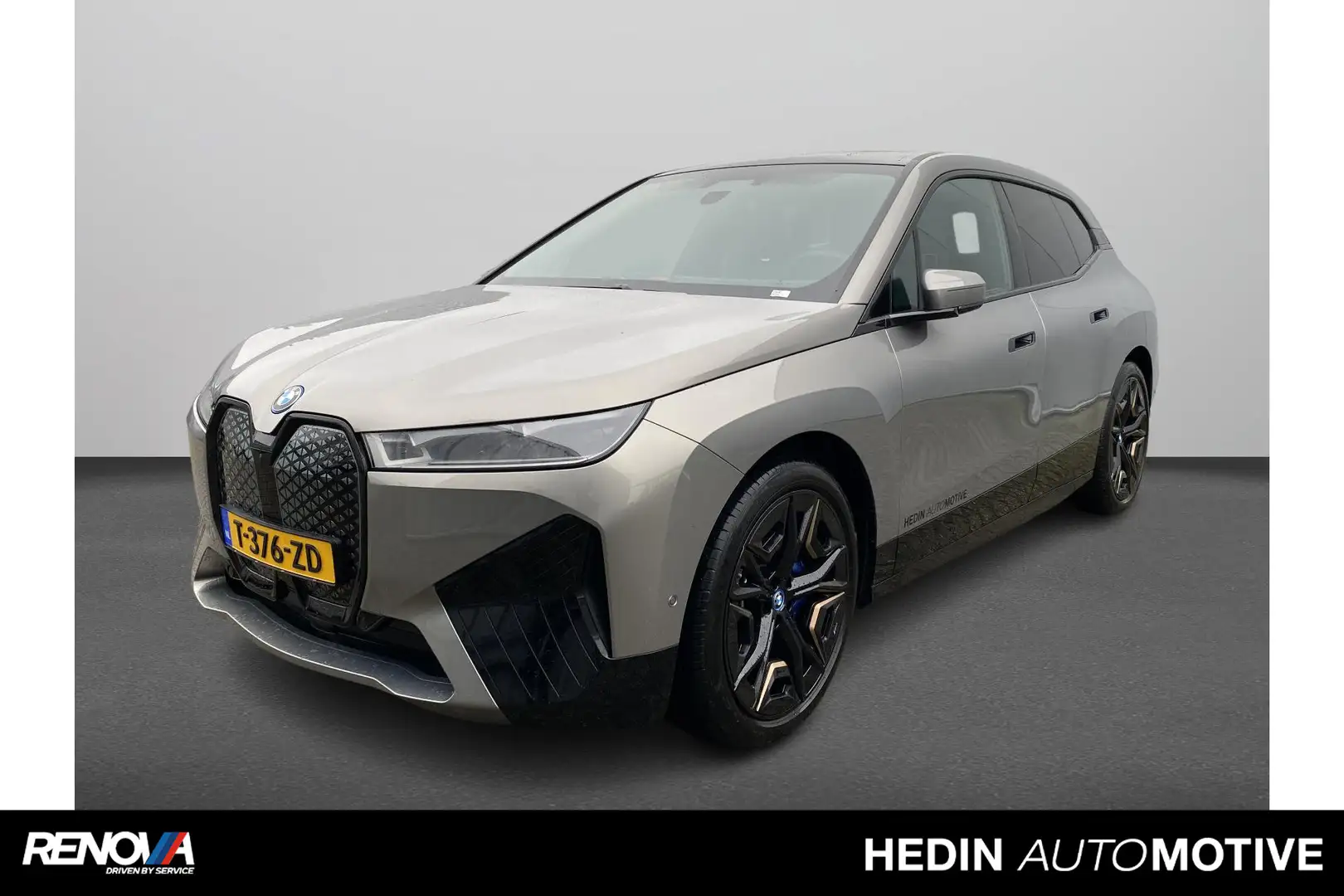 BMW iX xDrive40 | Sportpakket | Trekhaak | Harman Kardon Beige - 1