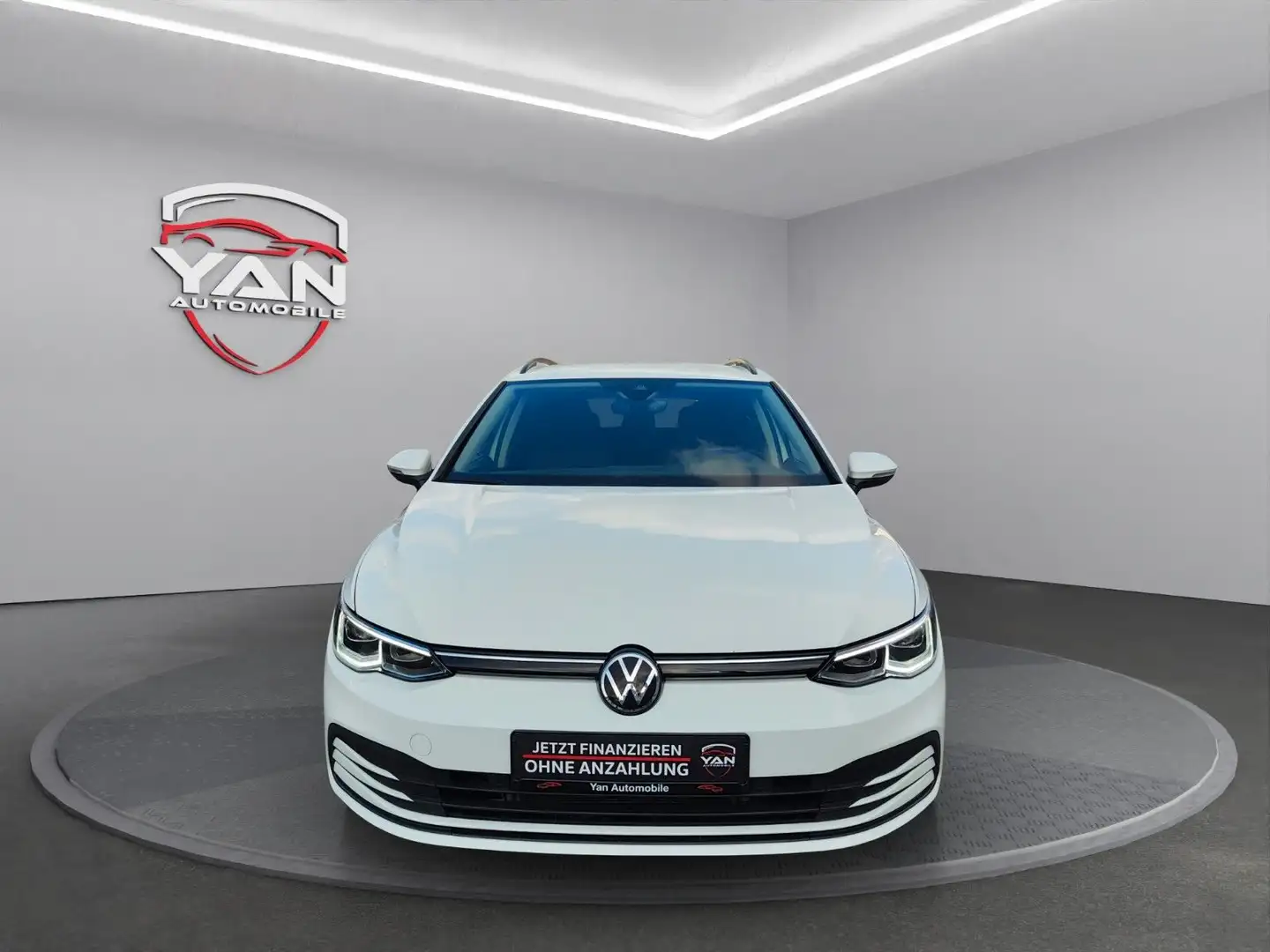 Volkswagen Golf VIII Variant 1.5 TSI LED Navi Kamera ACC Weiß - 2