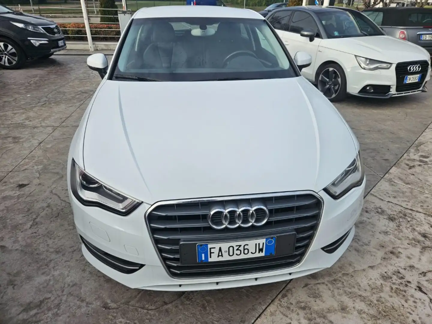 Audi A3 1.6 TDI Ambition Bianco - 2