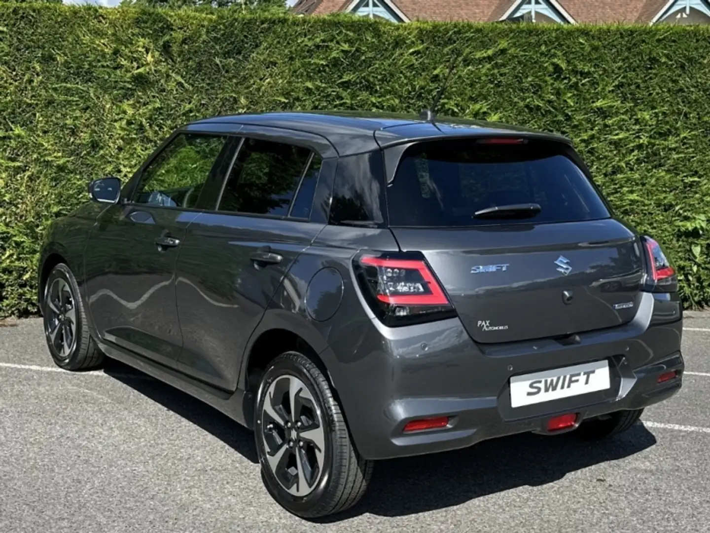 Suzuki Swift 1.2 Hybrid 83ch Pack Auto Šedá - 2