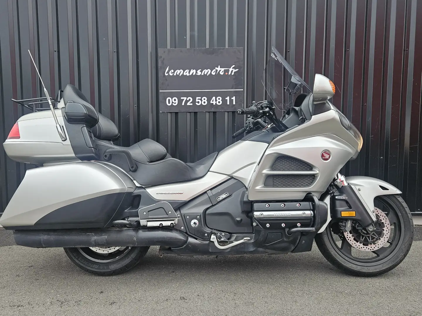 Honda Gold Wing - 1