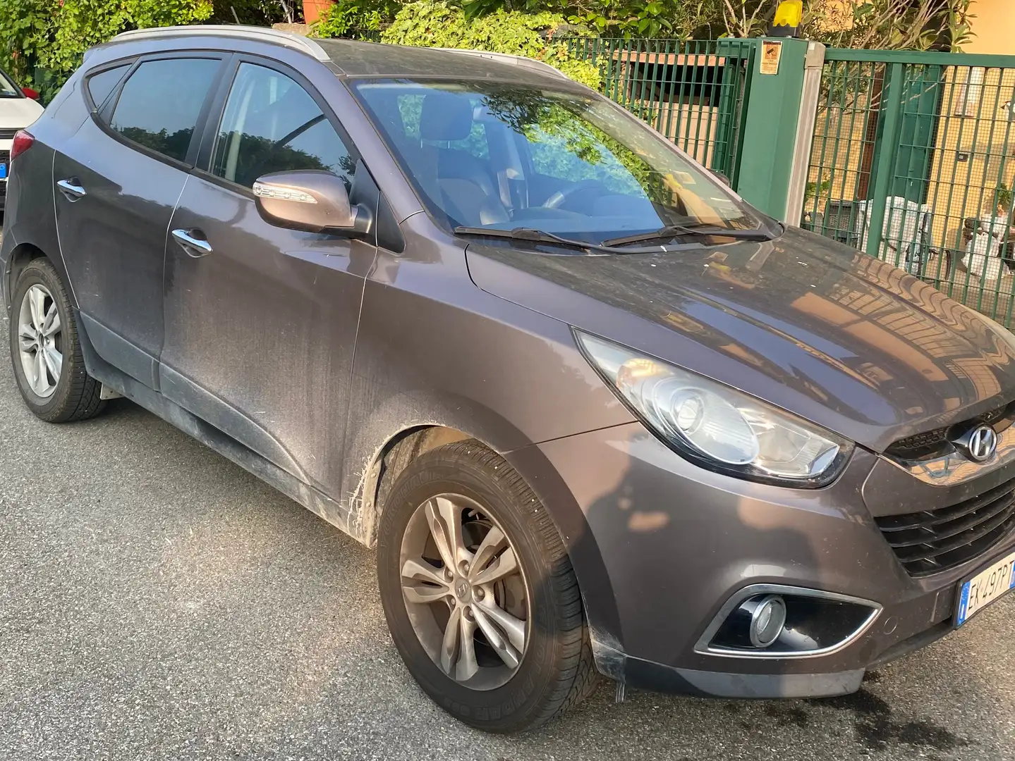Hyundai iX35 ix35 1.7 crdi Comfort 2wd Hnědá - 2