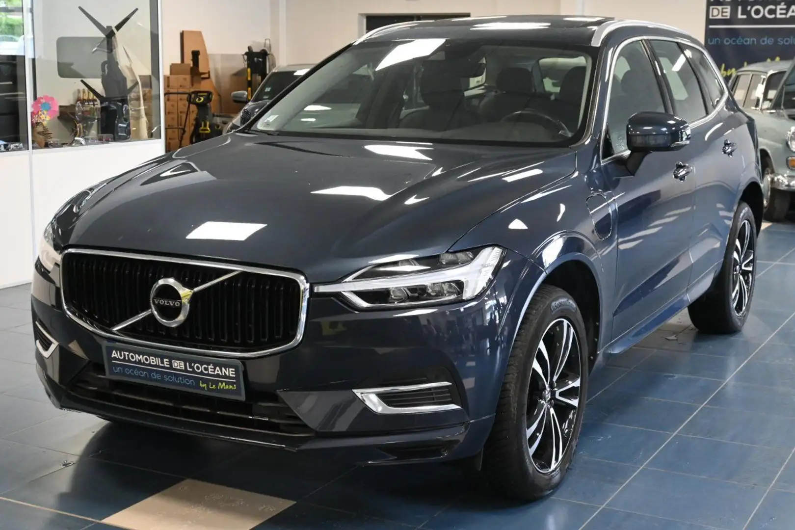 Volvo XC60 BUSINESS T8 Twin Engine 303+87 ch Geartronic 8 Bus Bleu - 1
