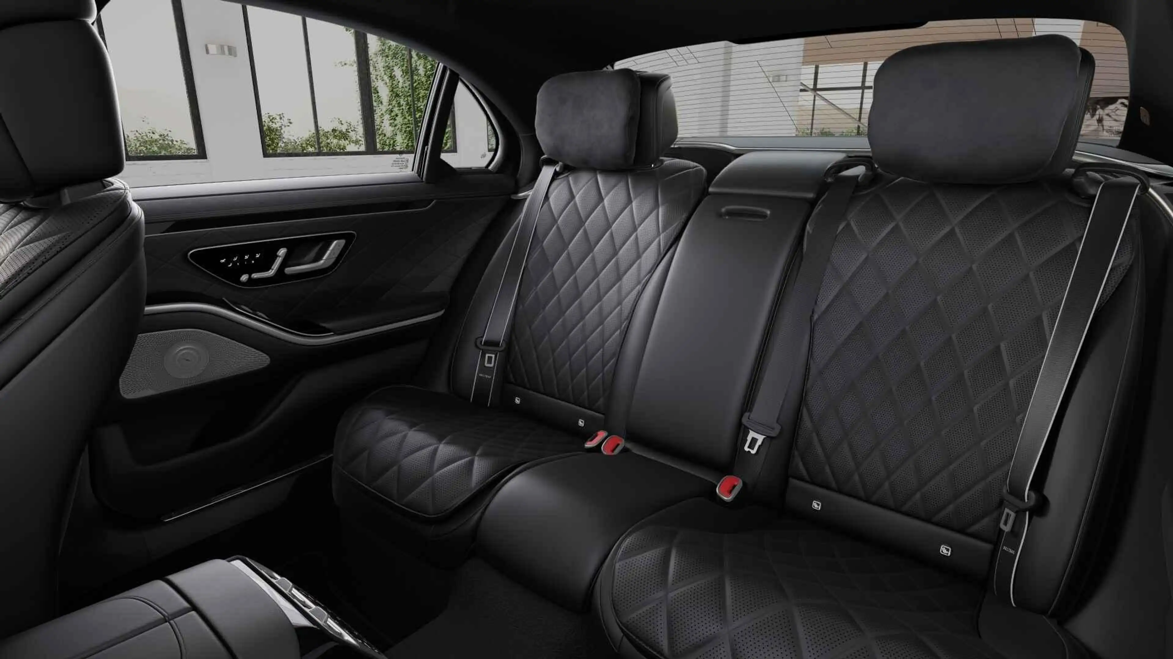 Mercedes-Benz S 580 e Lang AMG Line | Digital Light | Rear Executive p — photo 7