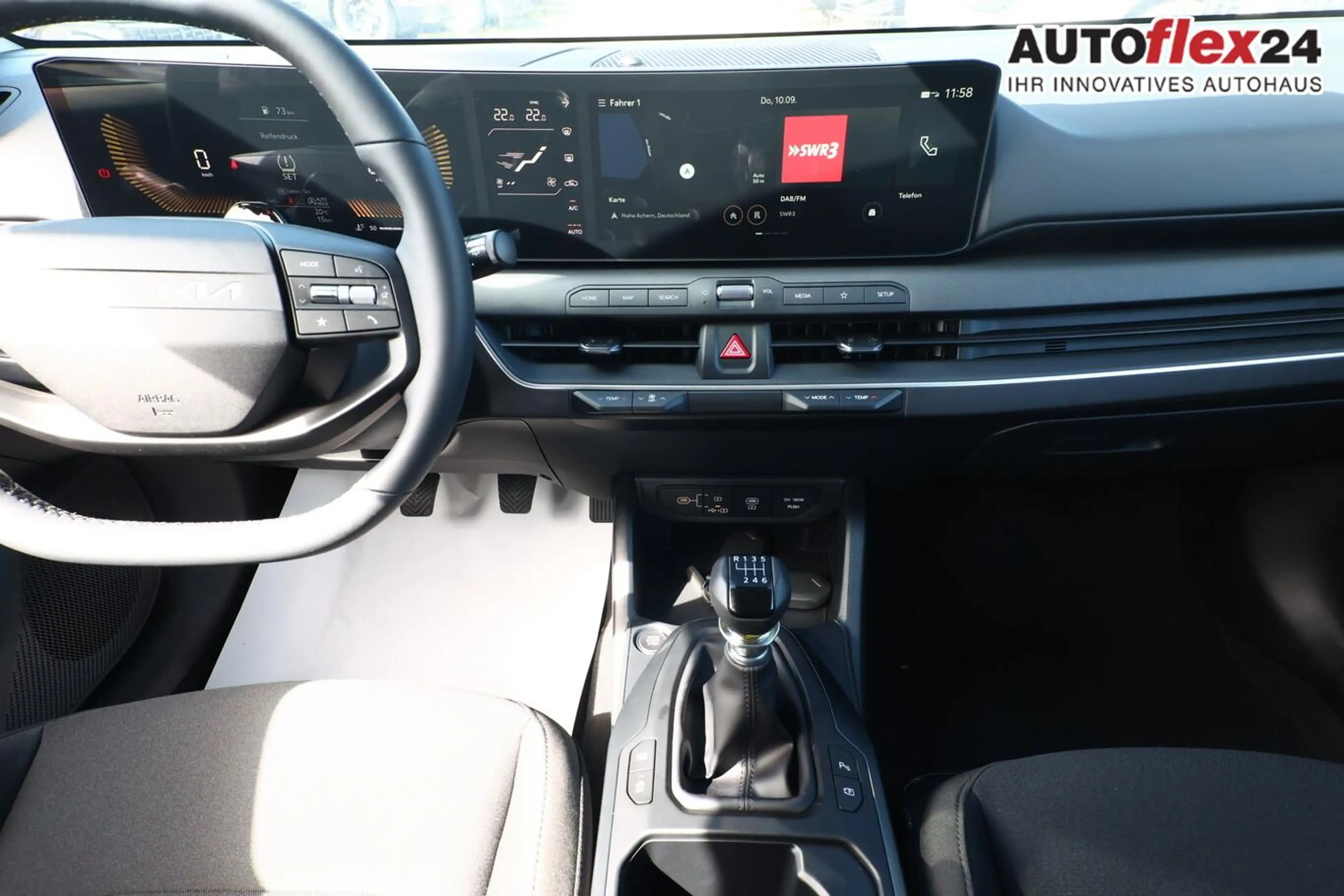 Kia K4 MT SHZ ACC Nav LED Kam Keyl 2xPDC LM16 CarPl 85... — photo 7